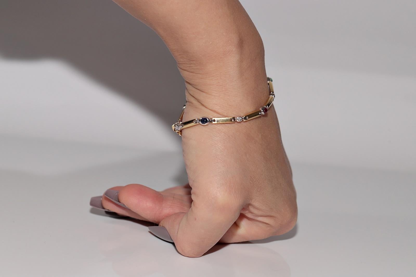 Armband aus 18 Karat Gold mit natürlichem Diamanten, Rubinen, Saphiren und Smaragden im Angebot 12