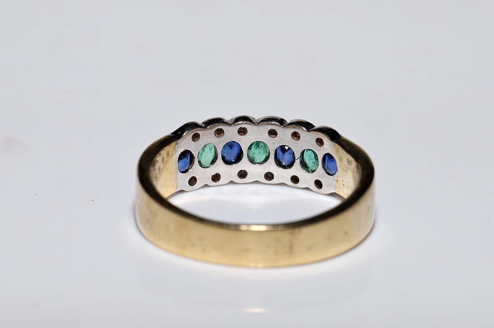 Vintage 18k Gold Natural Diamond And Sapphire And Emerald Decorated Ring For Sale 2