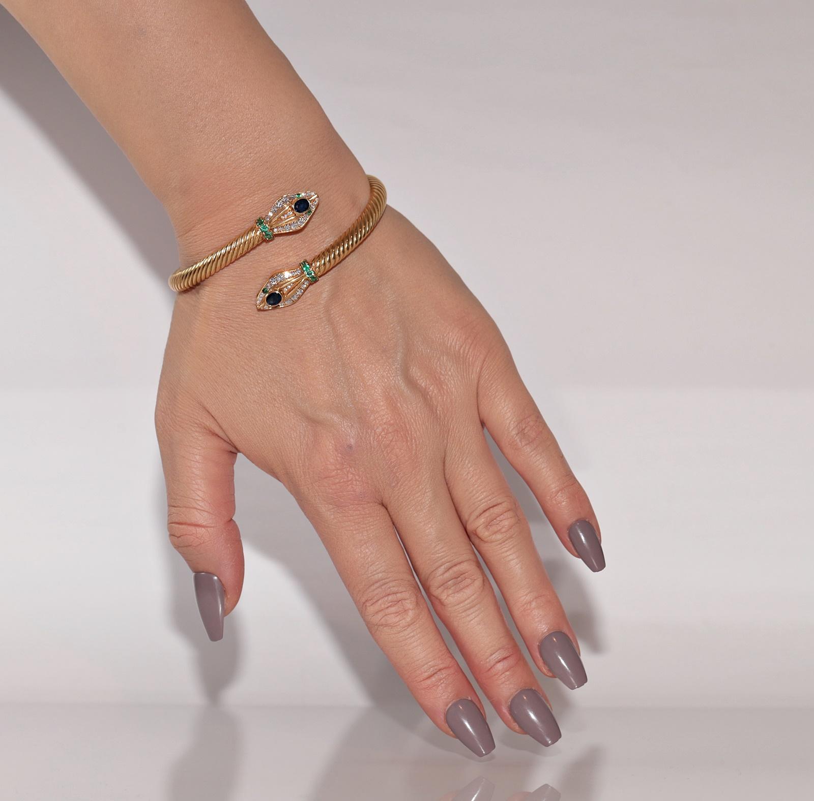 Vintage 18k Gold Natural Diamond And Sapphire Emerald Bangle Snake Bracelet For Sale 11