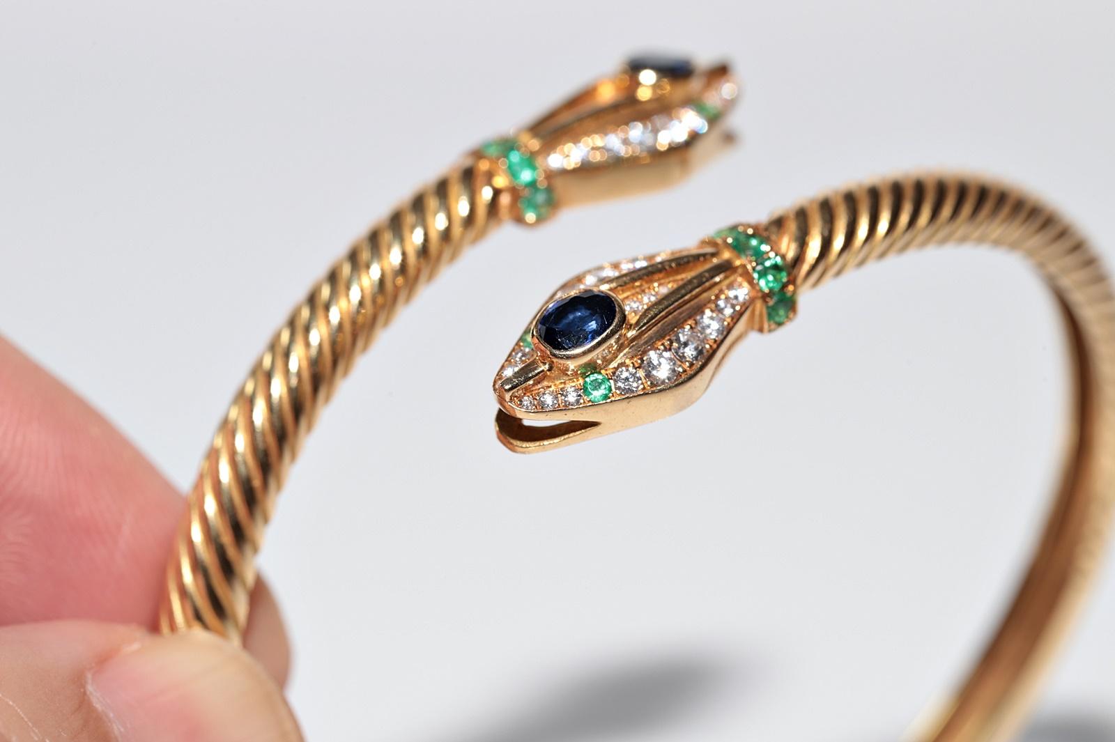 Vintage 18k Gold Natural Diamond And Sapphire Emerald Bangle Snake Bracelet For Sale 1