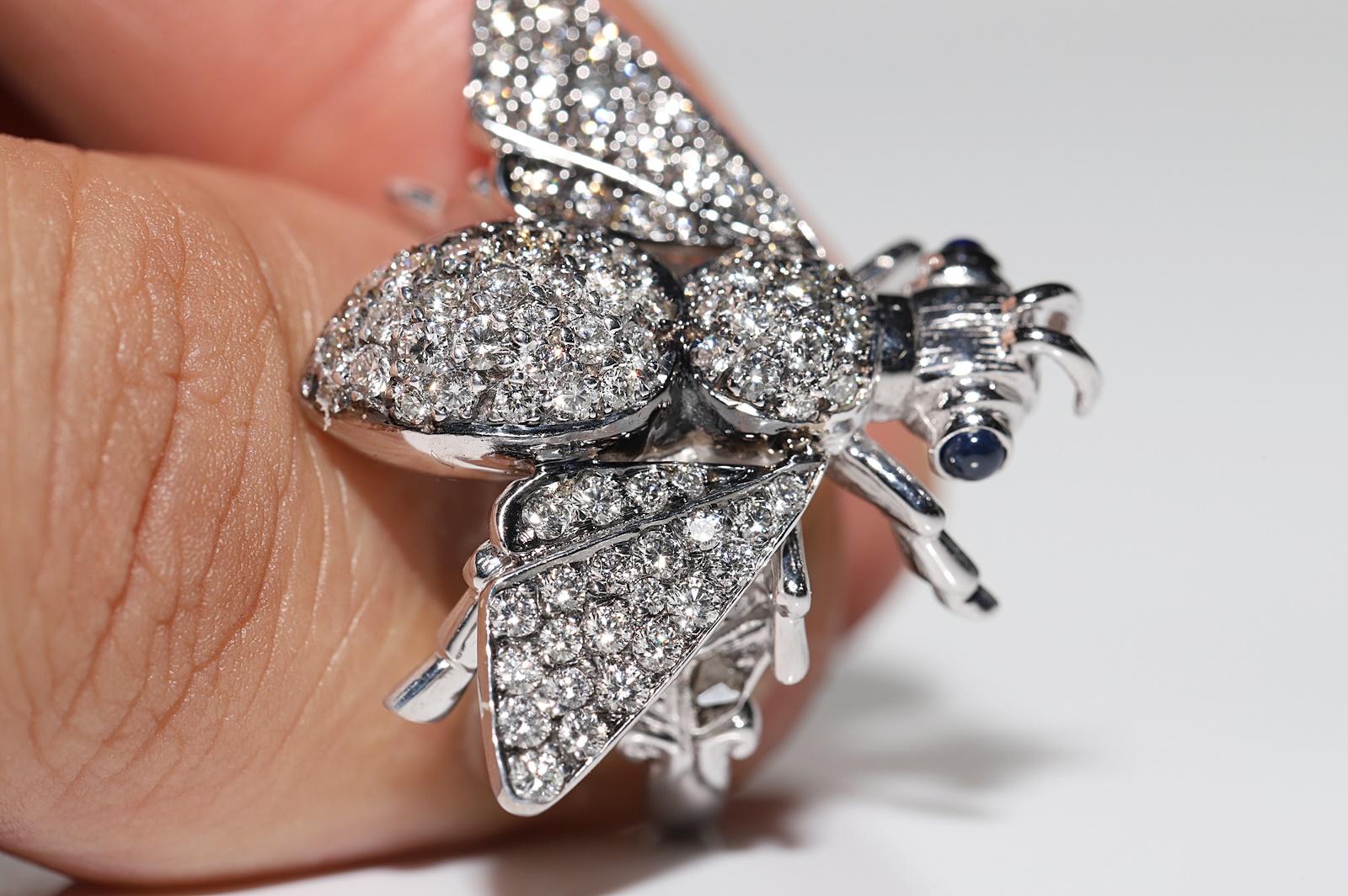 Vintage 18k Gold Natural Diamond And Sapphire Fly Decorated Strong Ring For Sale 4