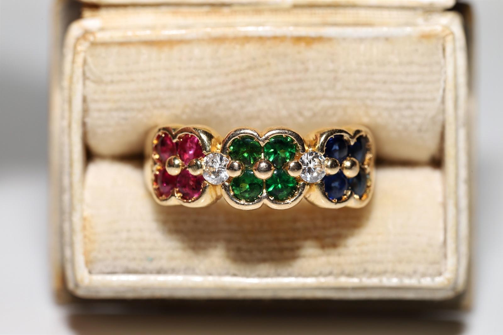 Vintage 18k Gold Natural Diamond And Tsavorite And Ruby Sapphire Decorated Ring In Good Condition For Sale In Fatih/İstanbul, 34
