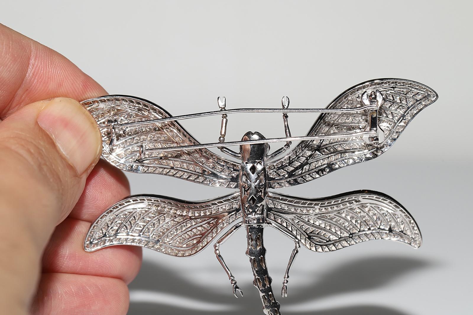 Vintage 18k Gold Natural Diamond Decorated Amazing Dragonfly Brooch  For Sale 8