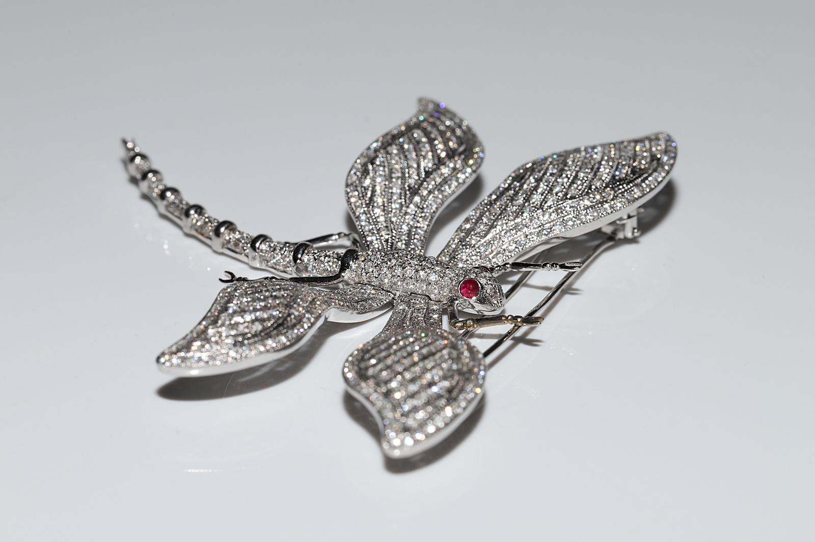Vintage 18k Gold Natural Diamond Decorated Amazing Dragonfly Brooch  For Sale 9