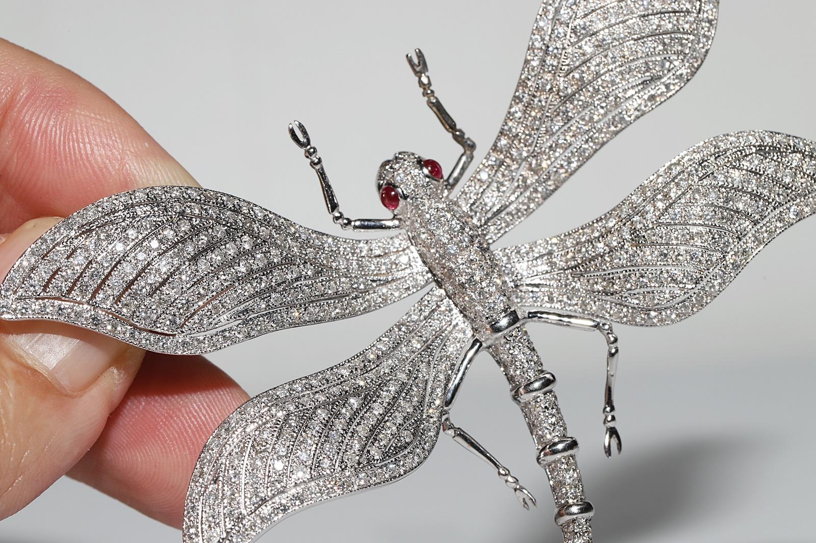Vintage 18k Gold Natural Diamond Decorated Amazing Dragonfly Brooch  In Good Condition For Sale In Fatih/İstanbul, 34