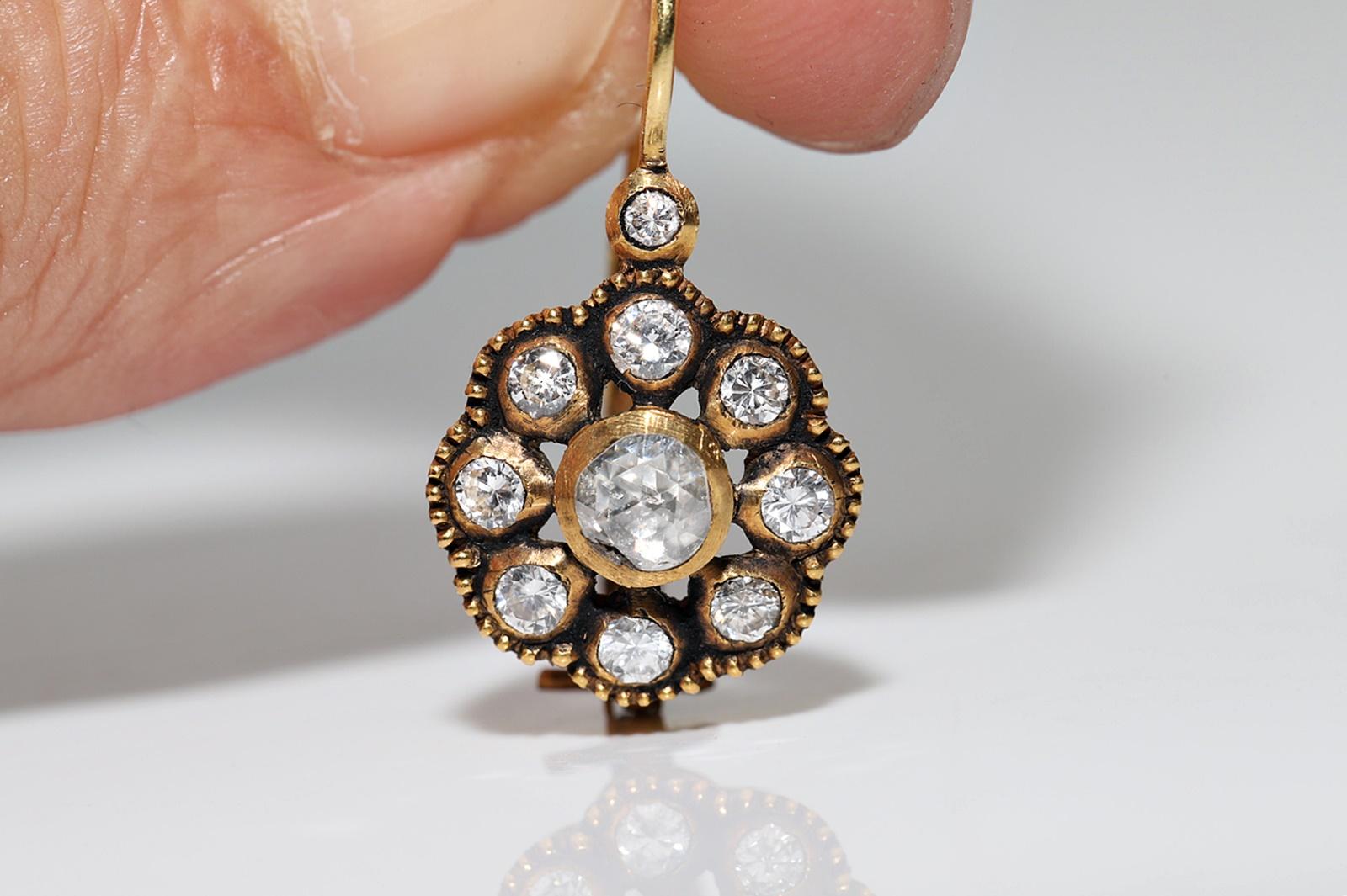 18 Karat Gold Natürlicher Diamant-Cocktail-Ohrring mit Dekoration  (Brillantschliff) im Angebot