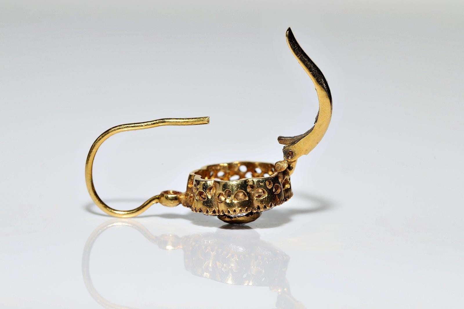18 Karat Gold Natürlicher Diamant-Cocktail-Ohrring mit Dekoration  im Angebot 1
