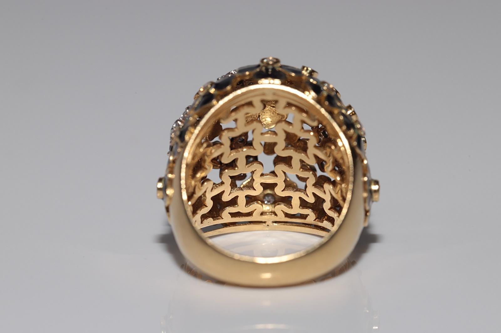 Vintage 18k Gold Natural Diamond Decorated Flowers Enamel Ring For Sale 5