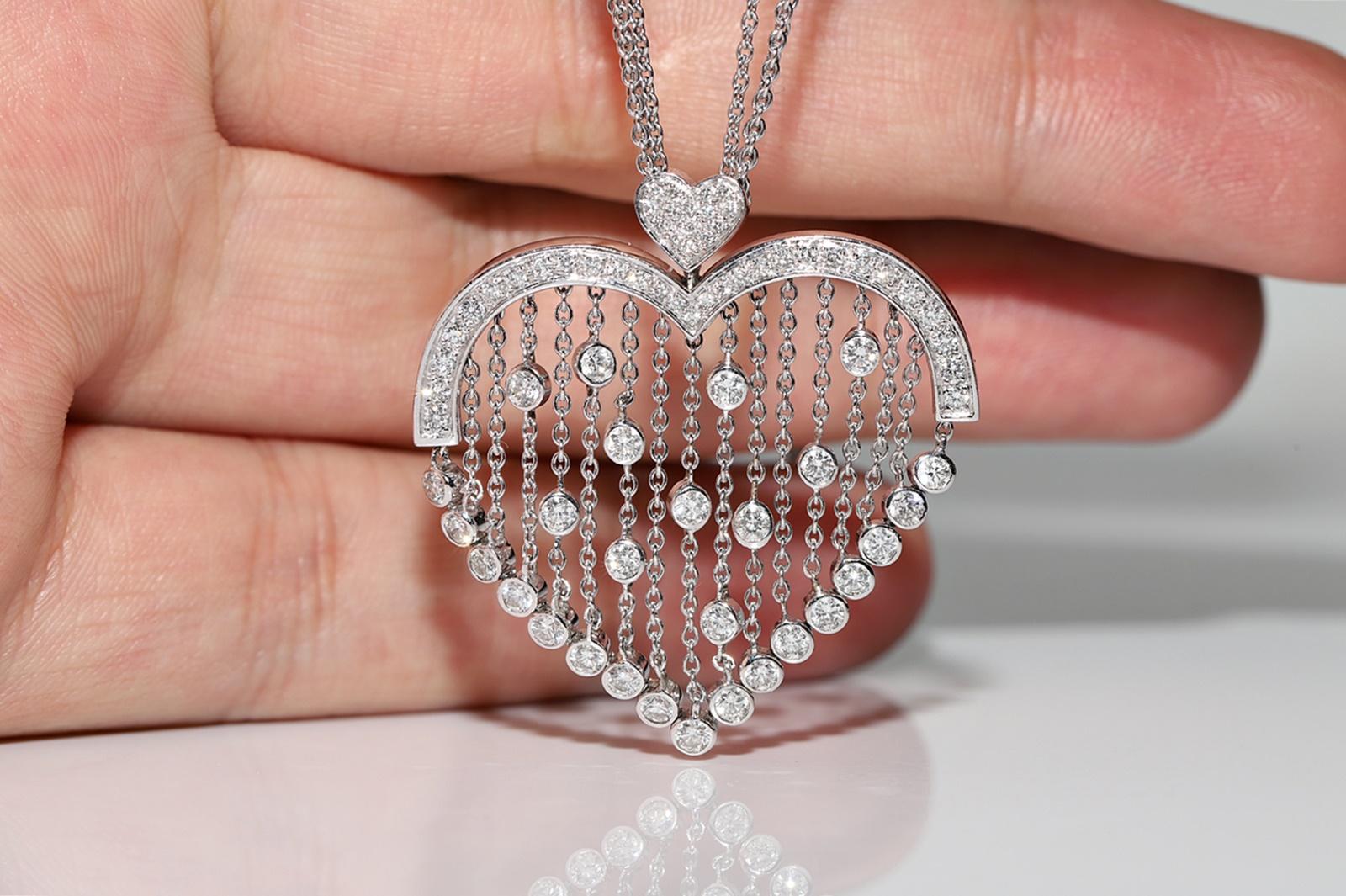 Women's Vintage 18k Gold Natural Diamond Decorated Heart Pendant Necklace  For Sale