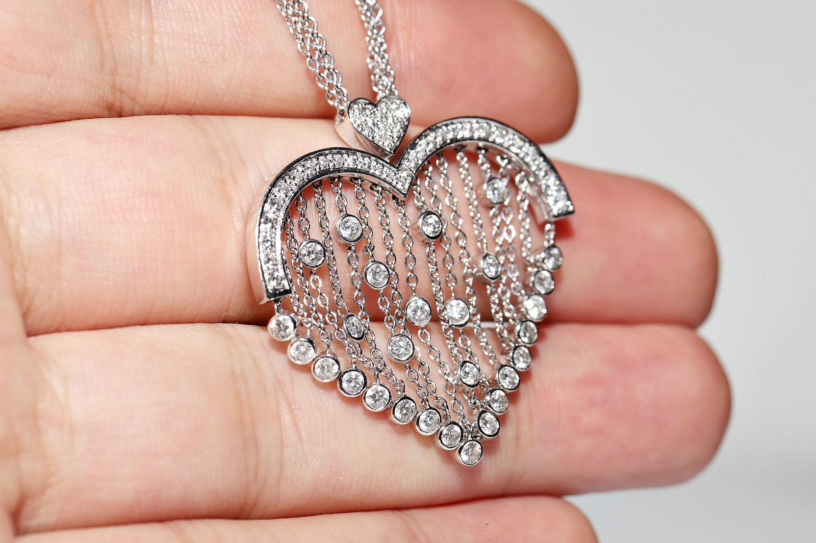 Vintage 18k Gold Natural Diamond Decorated Heart Pendant Necklace  For Sale 3