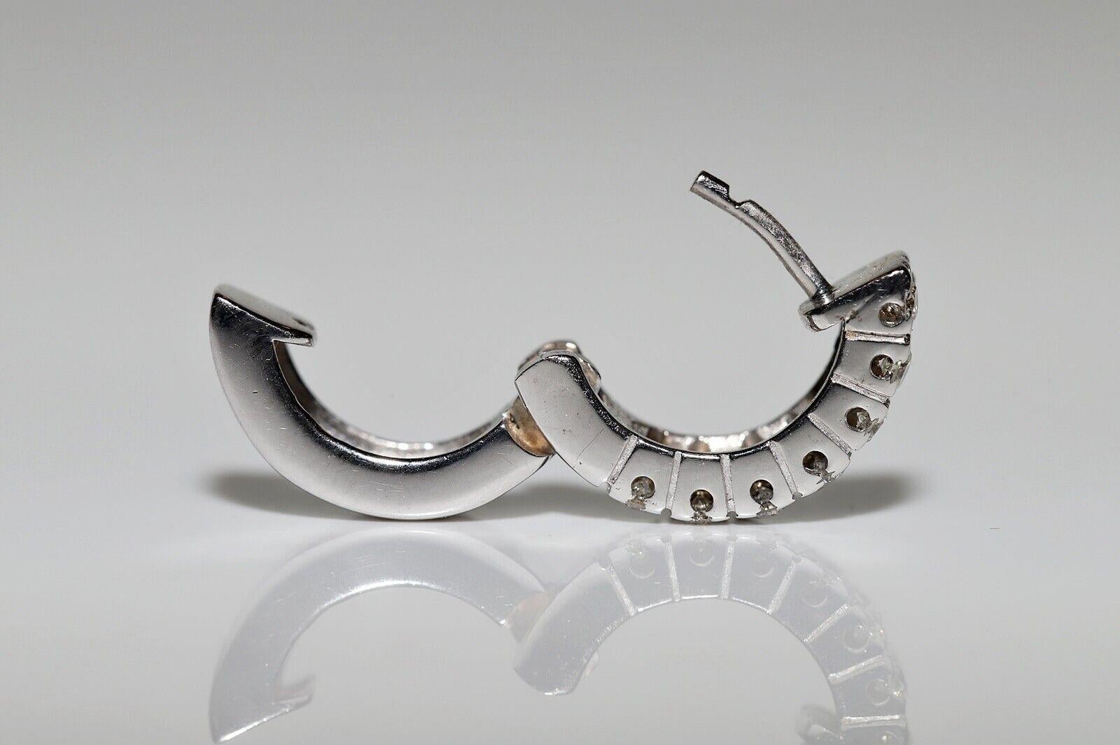 Ohrring aus 18 Karat Gold mit natürlichen Diamanten im Creolen-Stil, dekoriert im Angebot 1