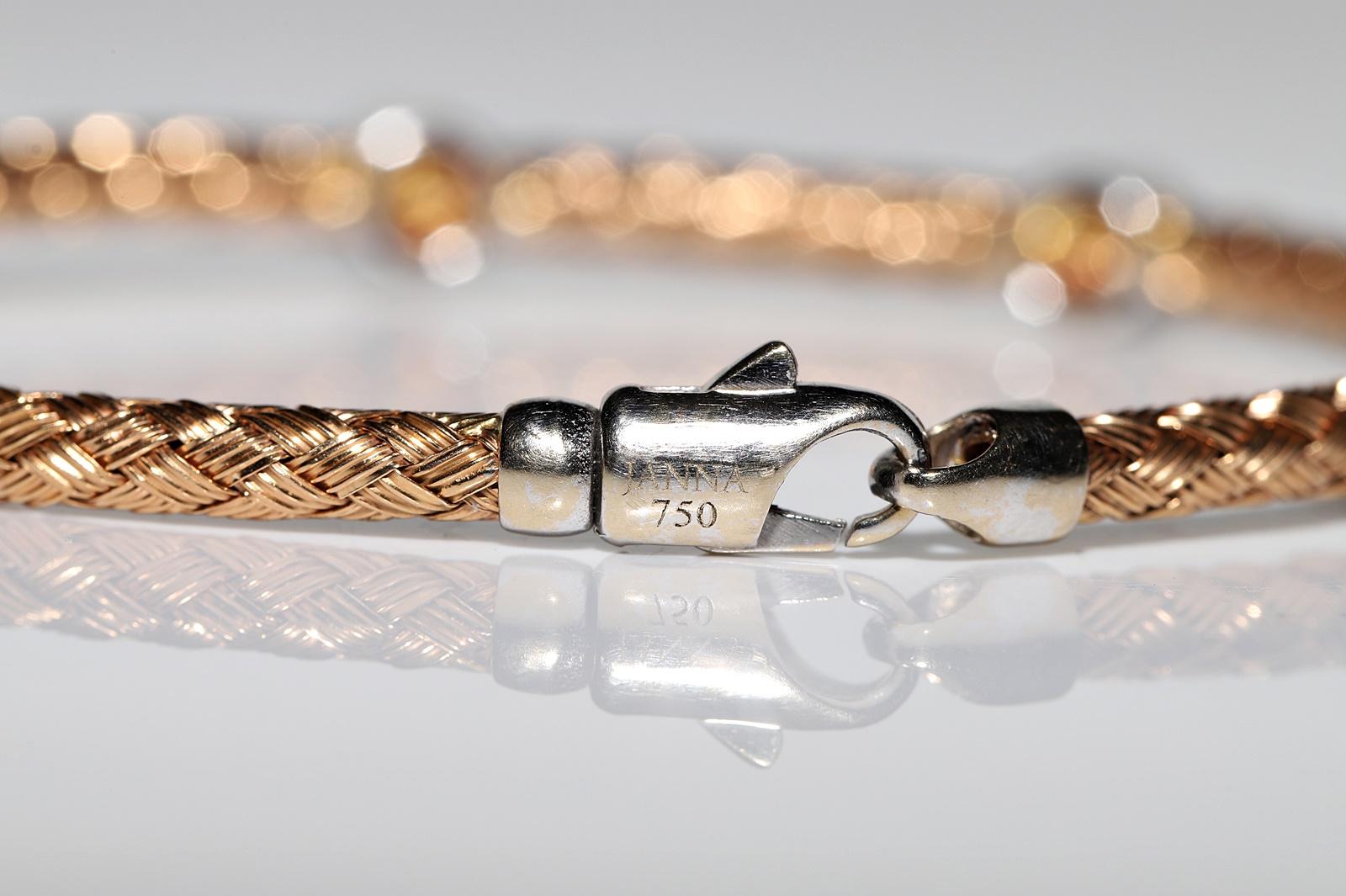 Vintage 18k Gold Natural Diamond Decorated Pretty Bracelet  For Sale 3