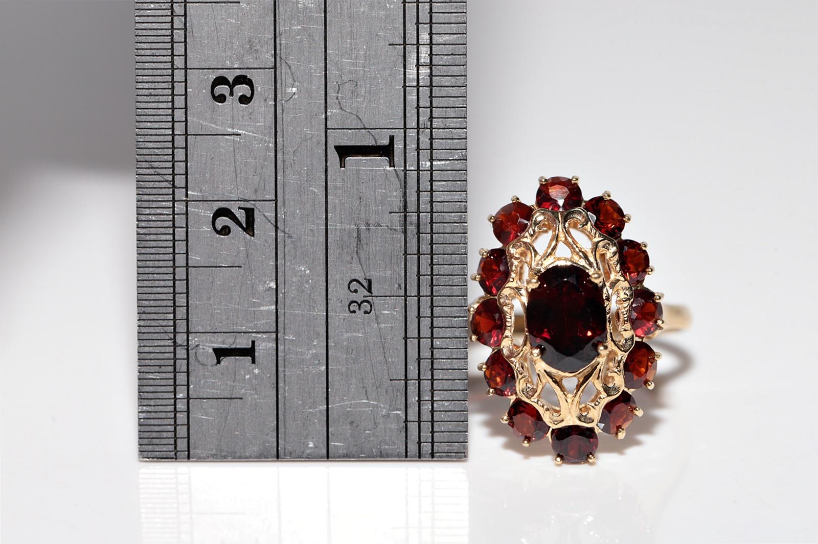 Vintage 18k Gold Natural Garnet Decorated Ring For Sale 9
