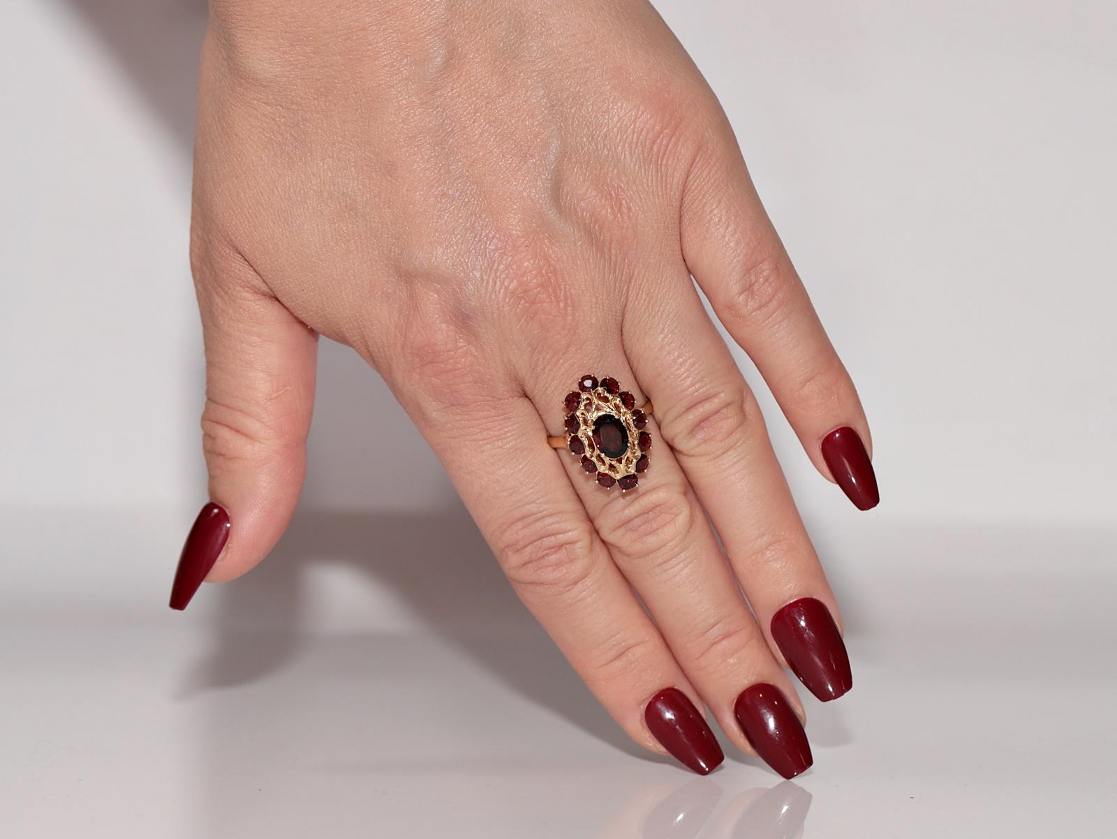 In very good condition.
Total weight is 5.7 grams.
Totally is garnet about 3 ct.
Ring size is US 8
We can make any size.
Box is not included.
Please contact for any questions.