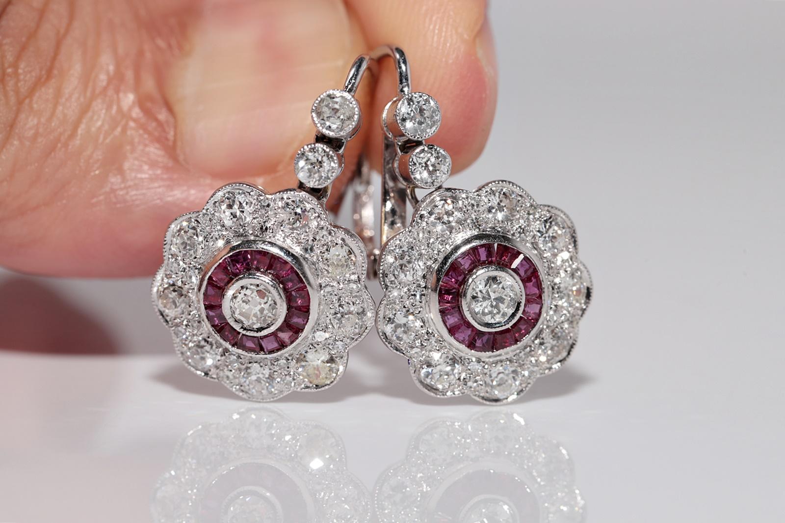 Ohrring aus 18 Karat Gold mit natürlichem Diamanten im Altschliff und Rubin im Kaliberschliff im Angebot 5