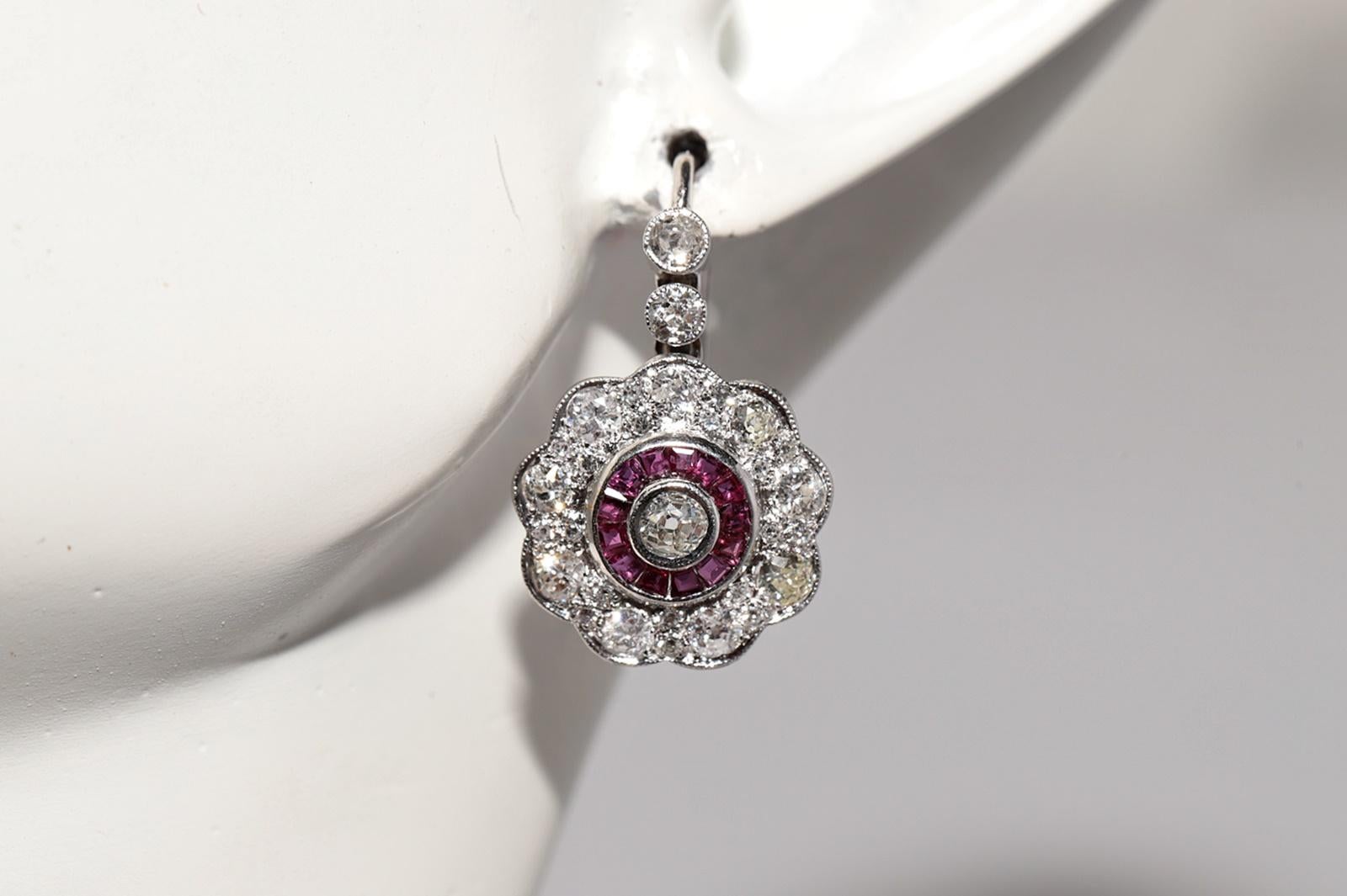 Ohrring aus 18 Karat Gold mit natürlichem Diamanten im Altschliff und Rubin im Kaliberschliff im Angebot 7