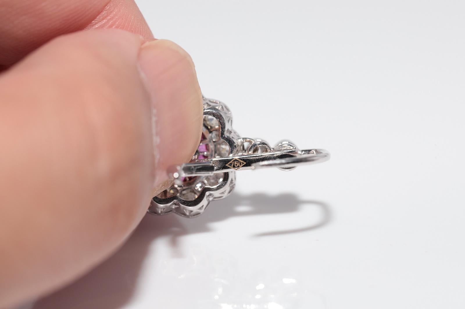 Ohrring aus 18 Karat Gold mit natürlichem Diamanten im Altschliff und Rubin im Kaliberschliff im Angebot 12