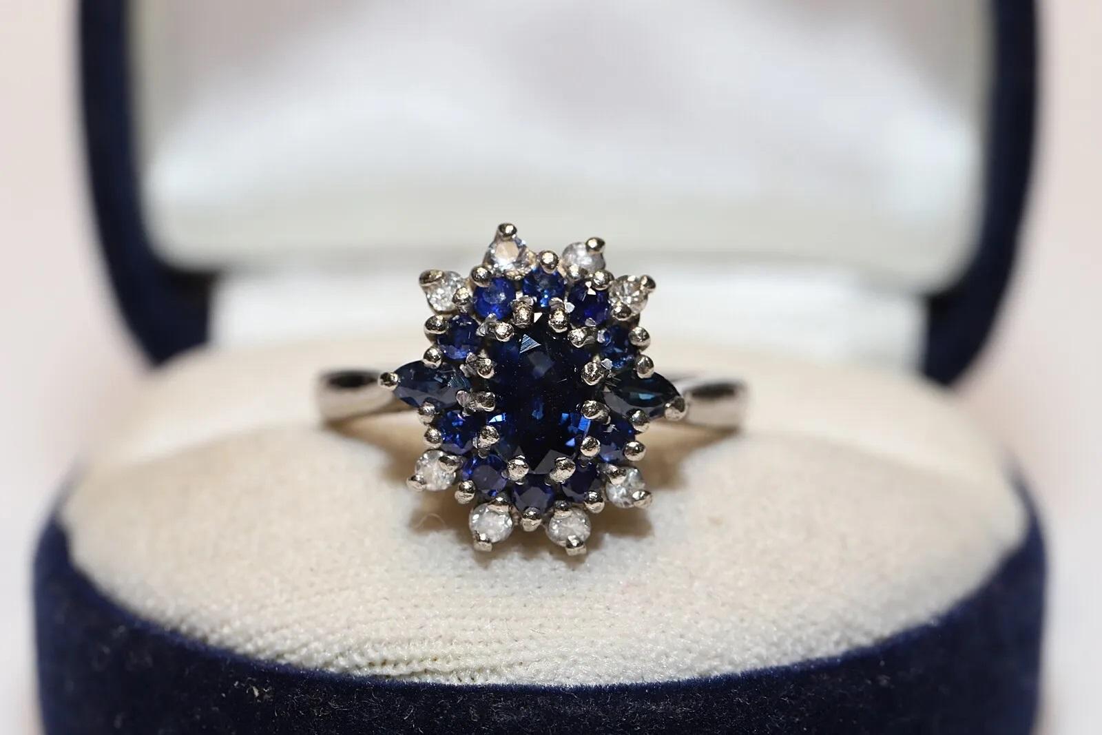 Vintage 18k Gold Natural Sapphire And Diamond Decorated Ring For Sale 4