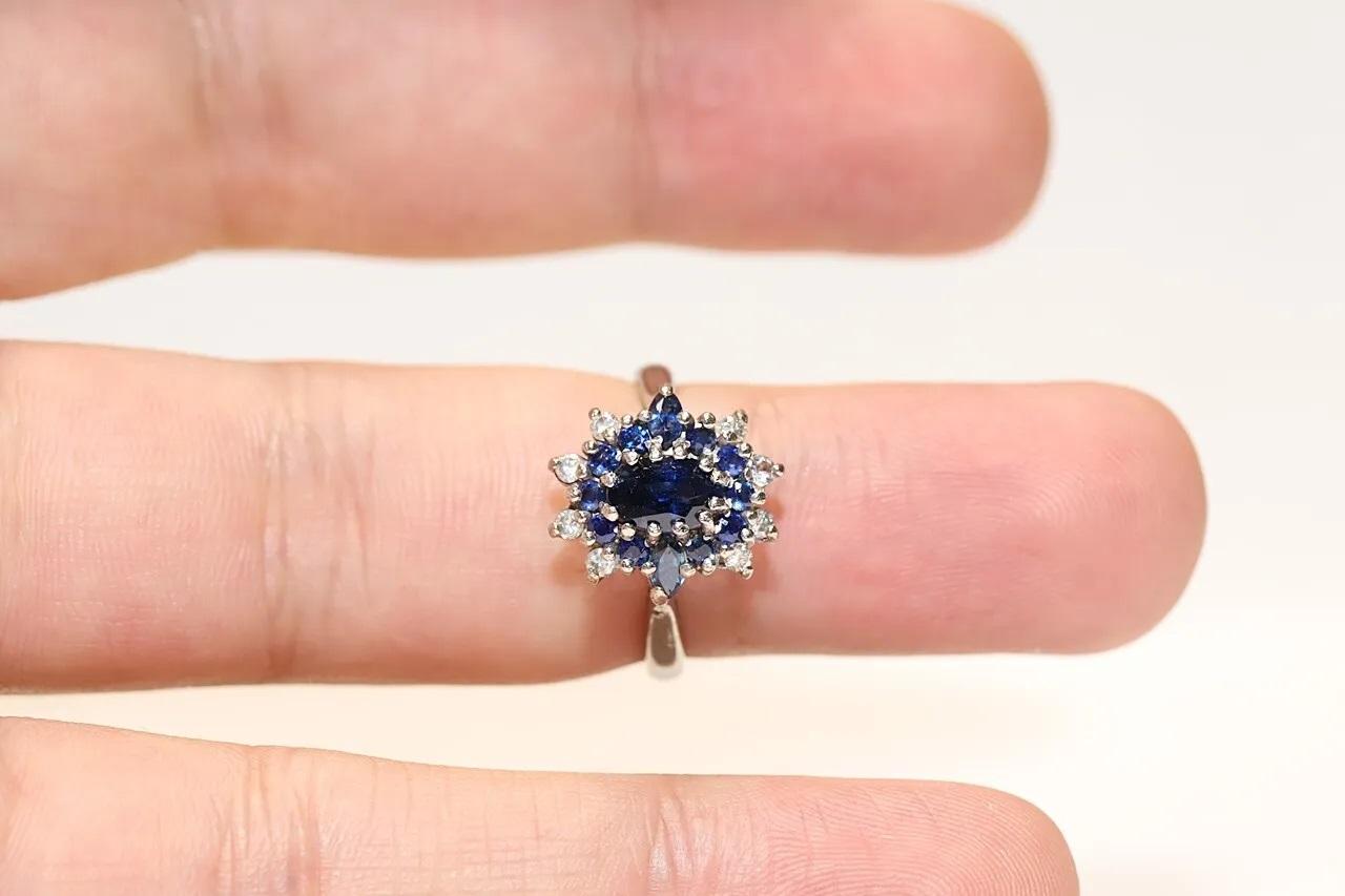 Vintage 18k Gold Natural Sapphire And Diamond Decorated Ring For Sale 1