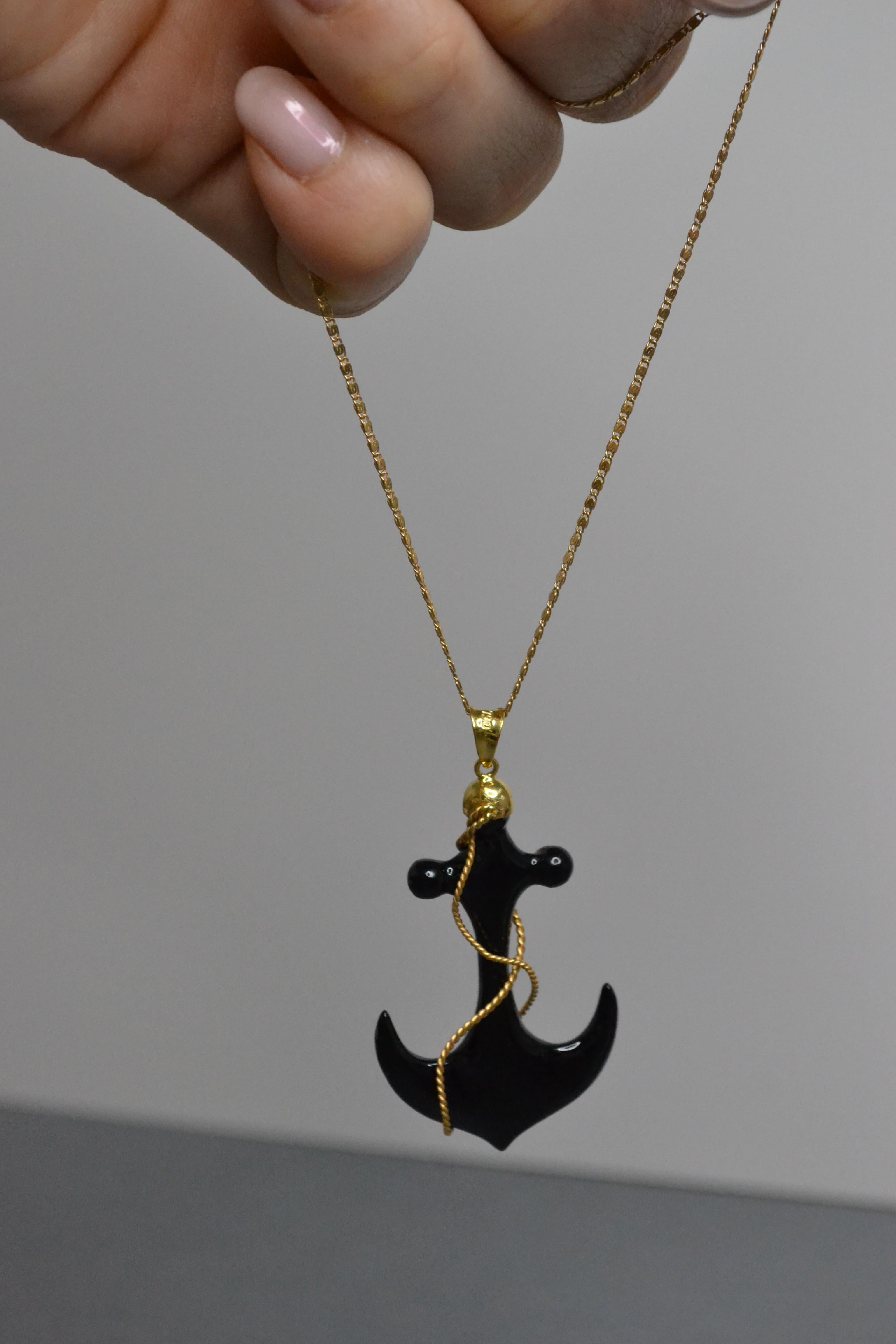 Retro Vintage 18k Gold Onyx Anchor Pendant Limited Edition For Sale