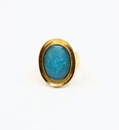 Vintage 18K Gold Opal Cabochon Ring
