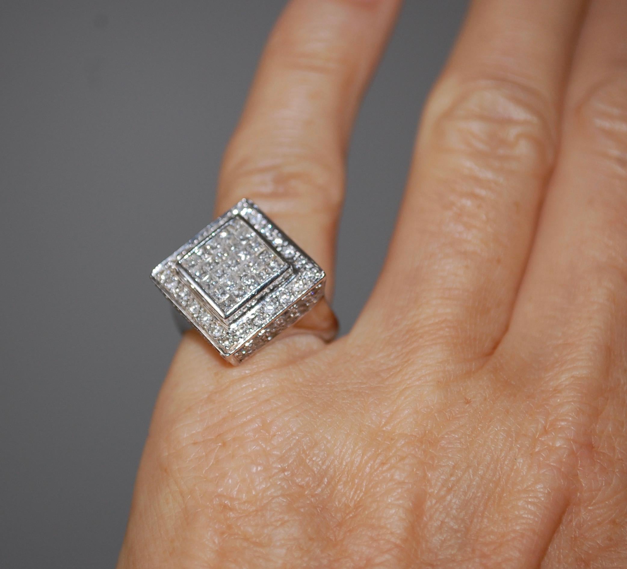  18 Karat Weißgold Rosa Ring mit Pavé-Diamantring im Zustand „Hervorragend“ im Angebot in Lake Worth, FL