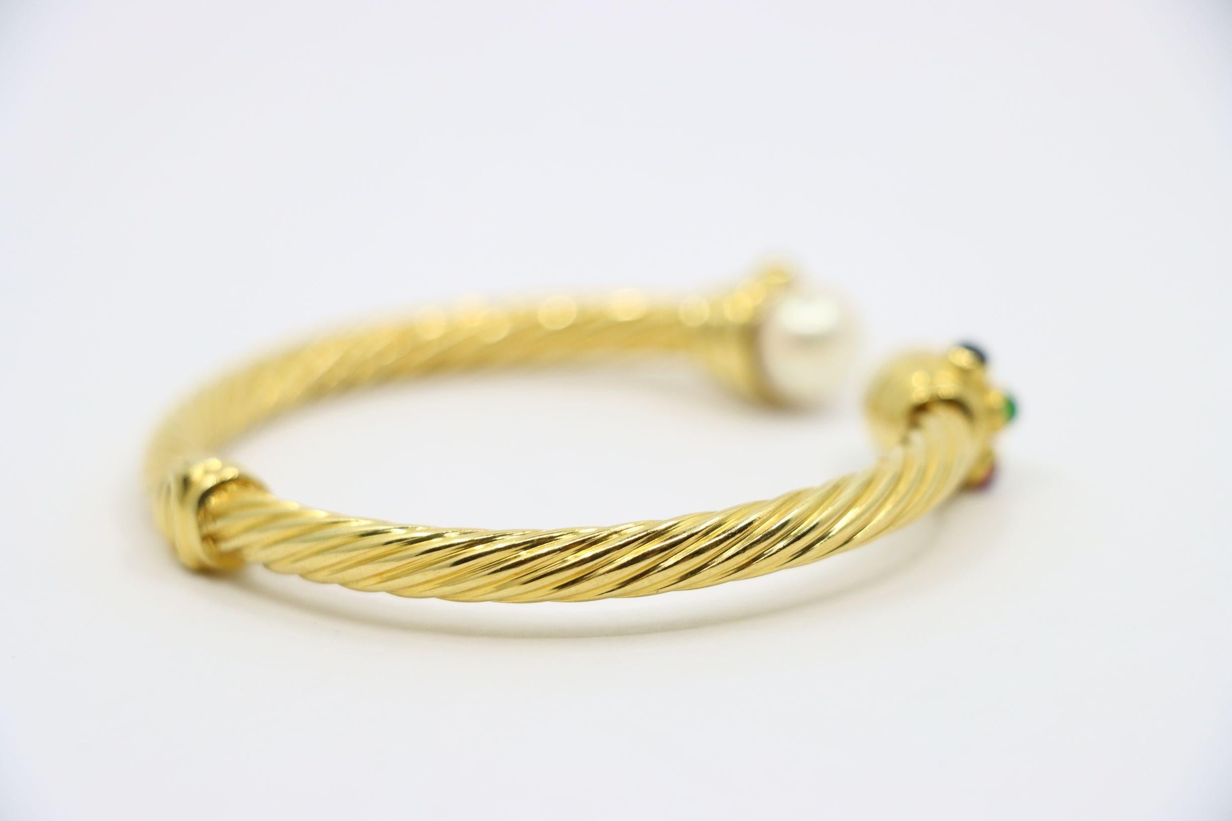 Bracciale vintage in oro 18 carati con perle, rubini, zaffiri e smeraldi in vendita 4