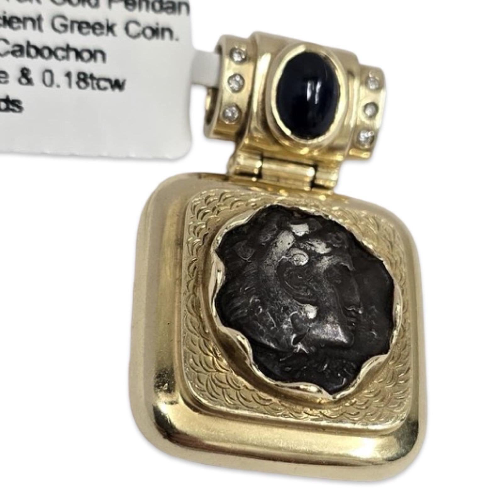 Pendentif vintage en or 18K avec pièce de monnaie grecque ancienne, saphir et diamants Unisexe en vente