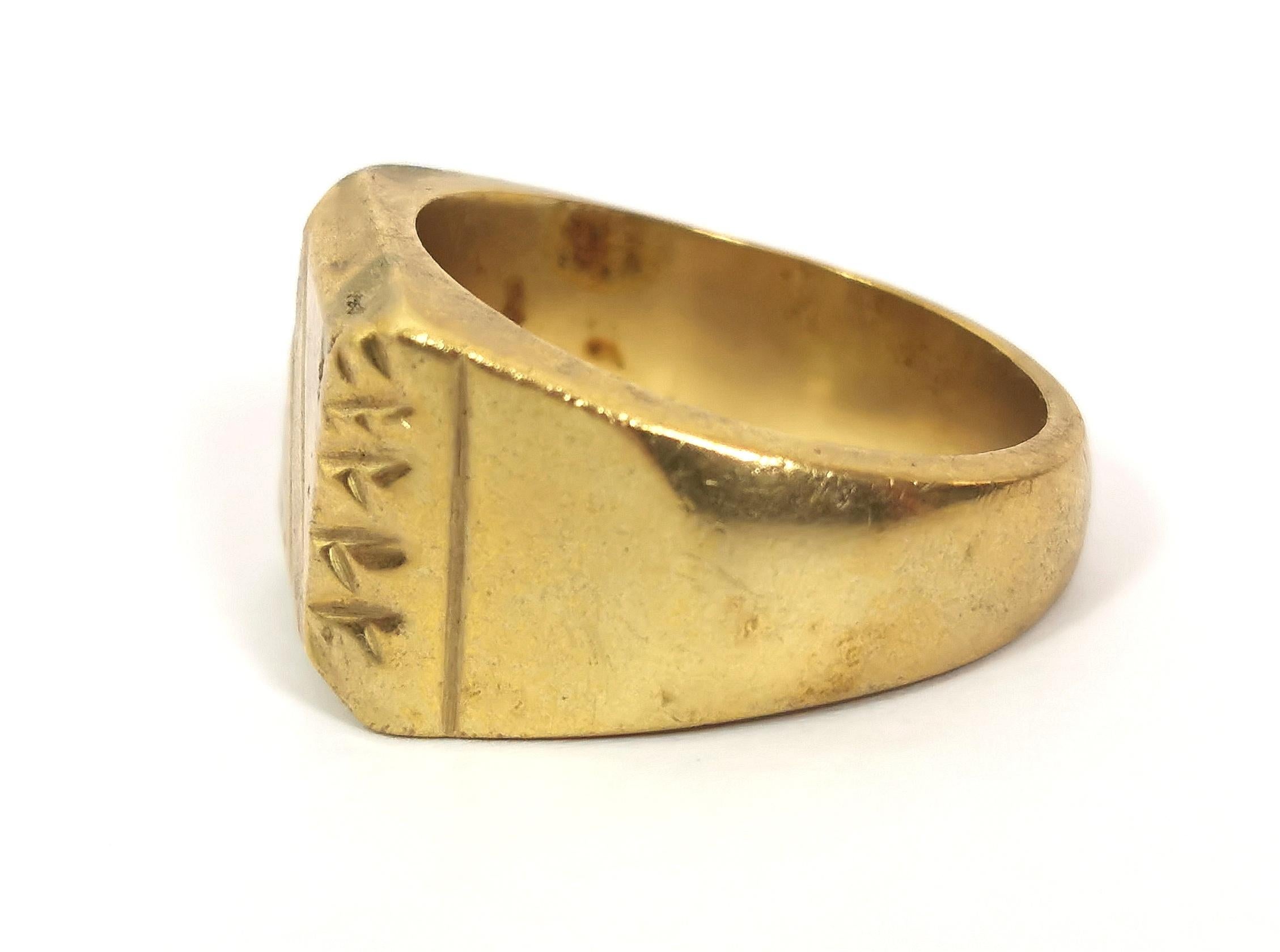 Vintage 18k gold plated signet ring, c1970s In Fair Condition In NEWARK, GB