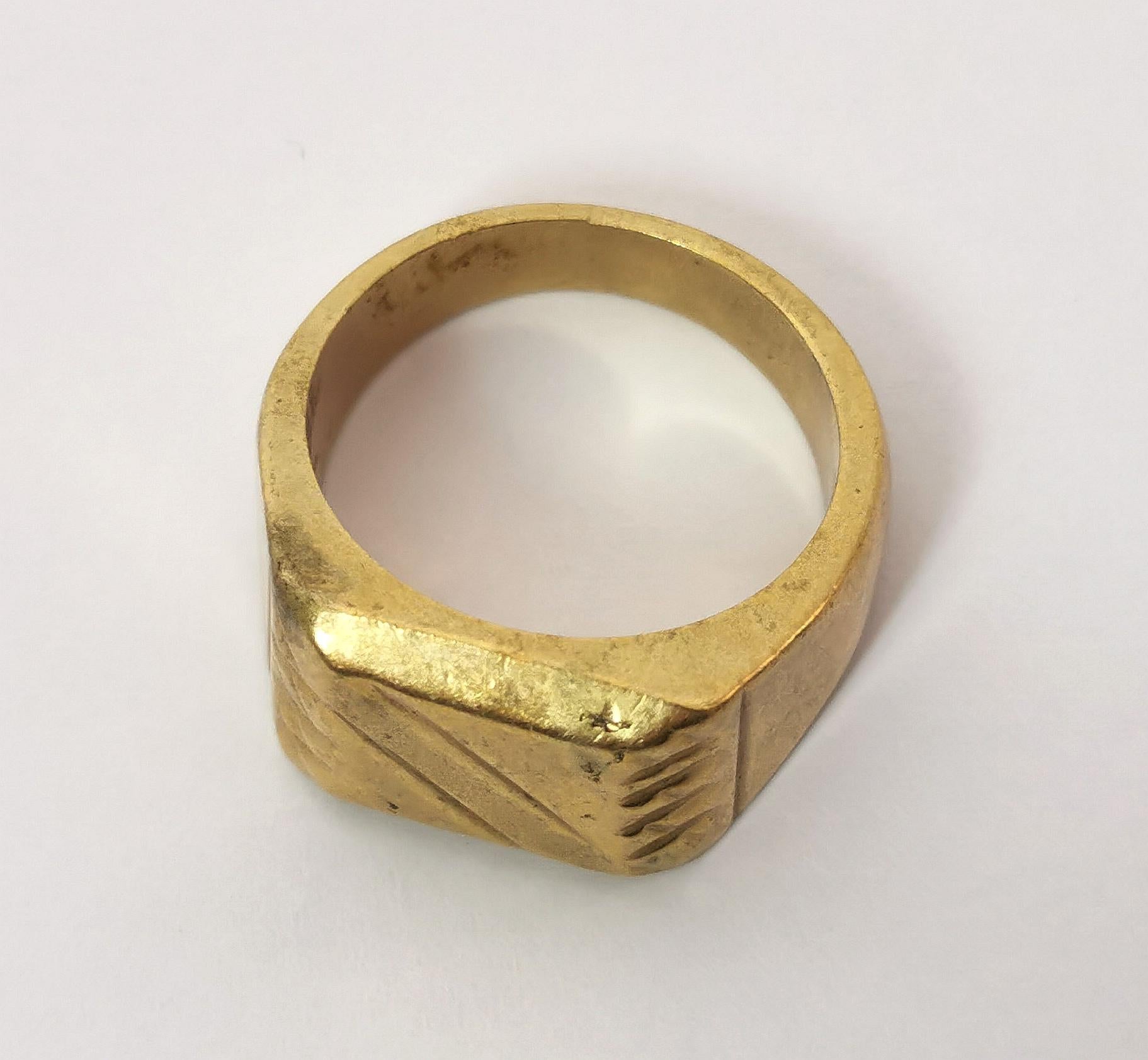 Vintage 18k gold plated signet ring, c1970s 1