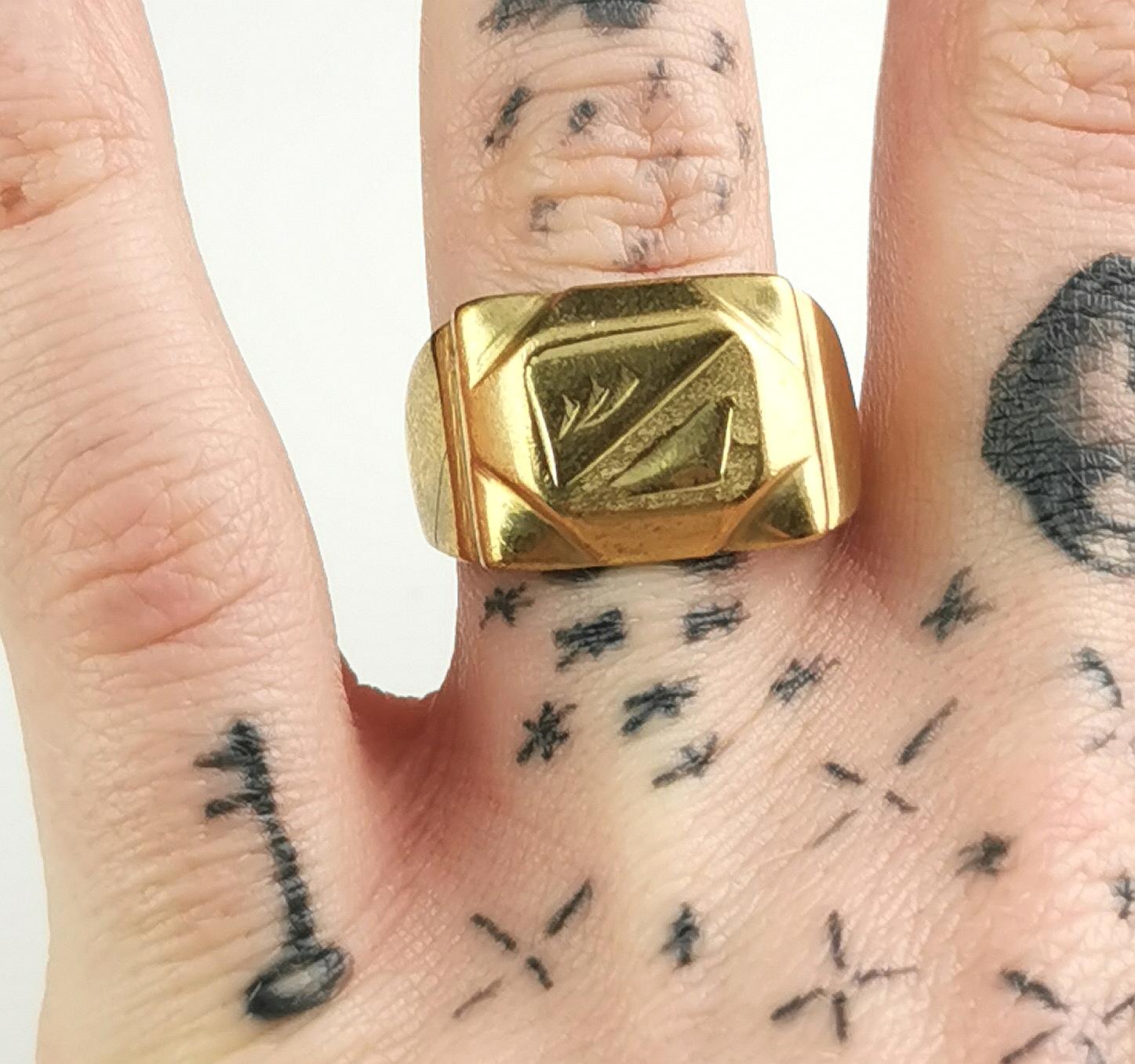 Women's or Men's Vintage 18k gold plated signet ring, heavy, 1970s 