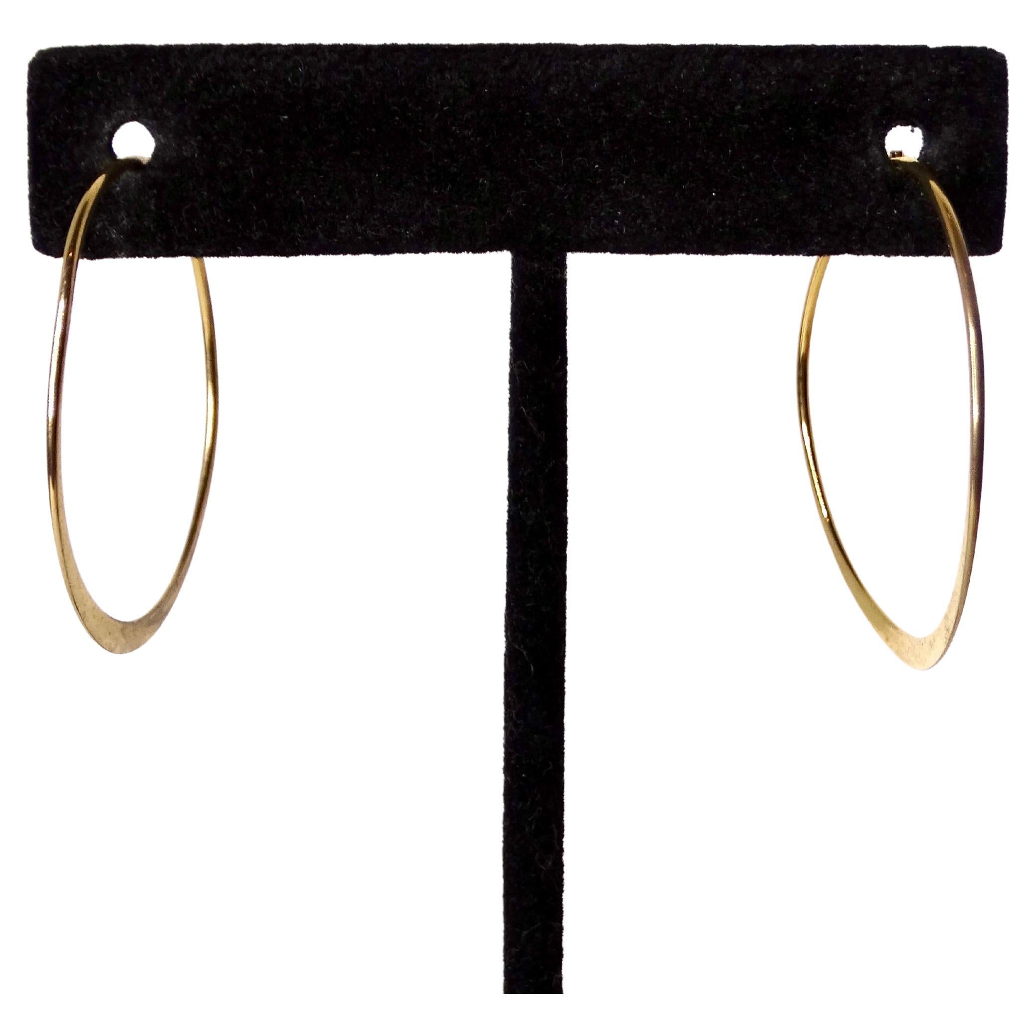 Vintage 18k Gold Plated Skinny Curved Hoop Earrings For Sale 1
