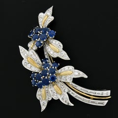 Broche vintage de oro de 18 quilates y platino con zafiro y diamantes de 6 ctw GIA Broche de flor en rama