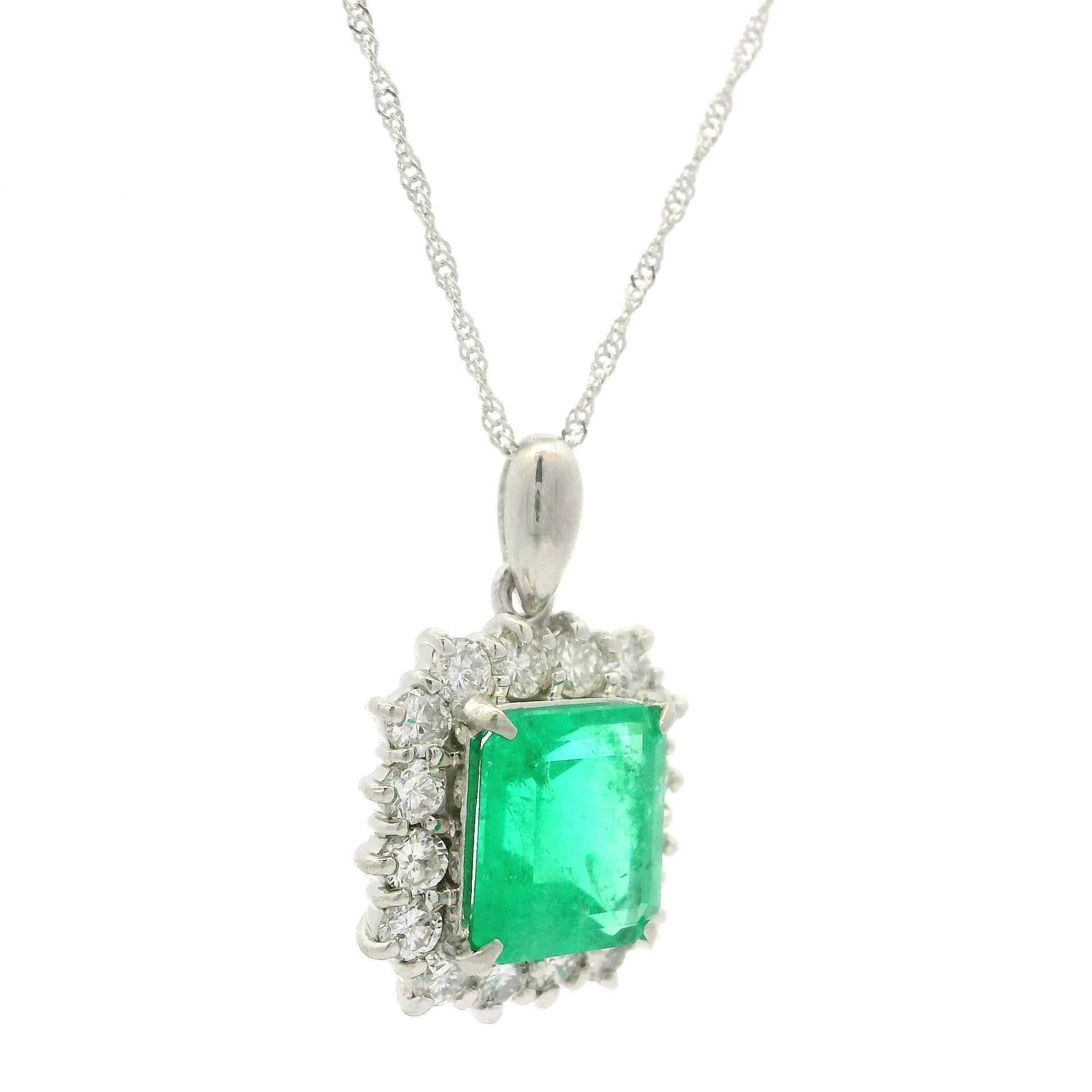 Vintage 18k Gold Platinum GIA 3.02ctw Colombian Emerald Diamond Pendant Necklace For Sale 2