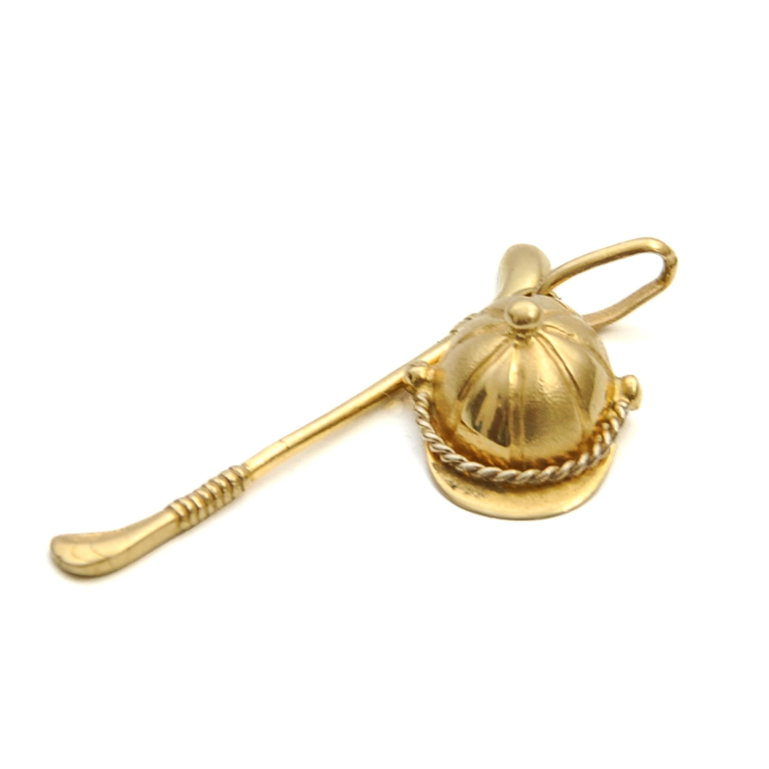 Women's or Men's Vintage 18K Gold Polo Riding Helmet and Polo Stick Charm Pendant For Sale