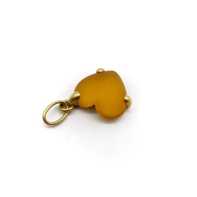 Vintage 18K Gold Pomellato Frosted Heart  Pendant Necklace In Good Condition For Sale In Venice, CA