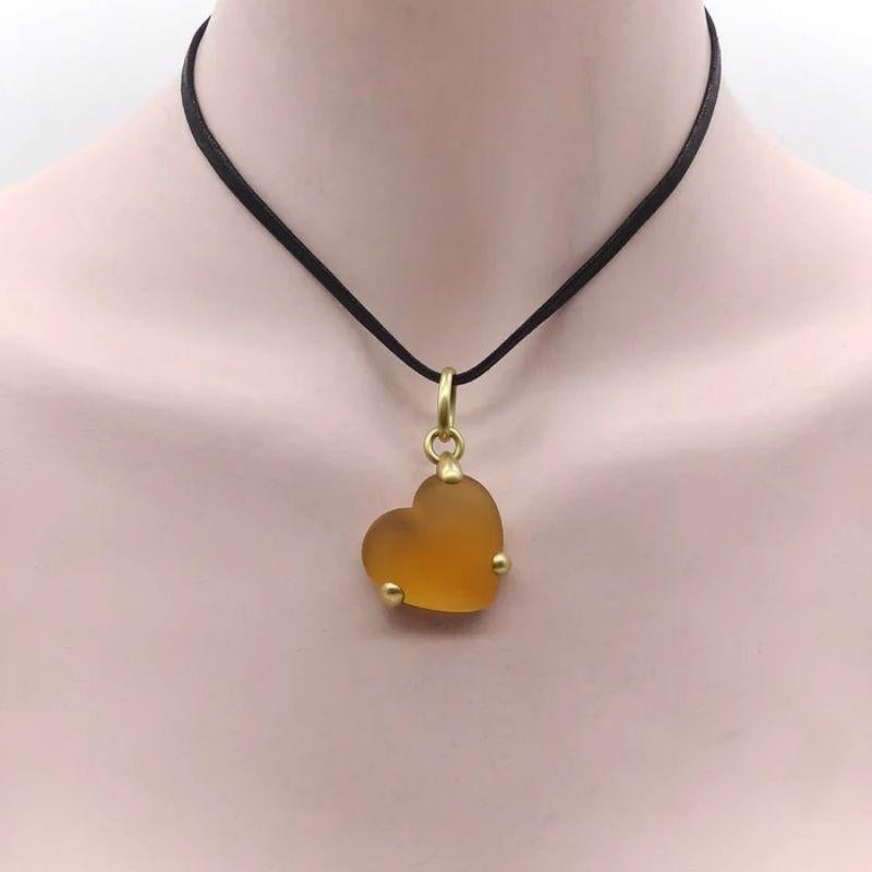 Vintage 18K Gold Pomellato Frosted Heart  Pendant Necklace For Sale 3