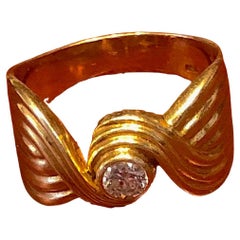 Vintage 18K Gold Pretty Bow Band Ring w diamond solitaire and Reeded Sides