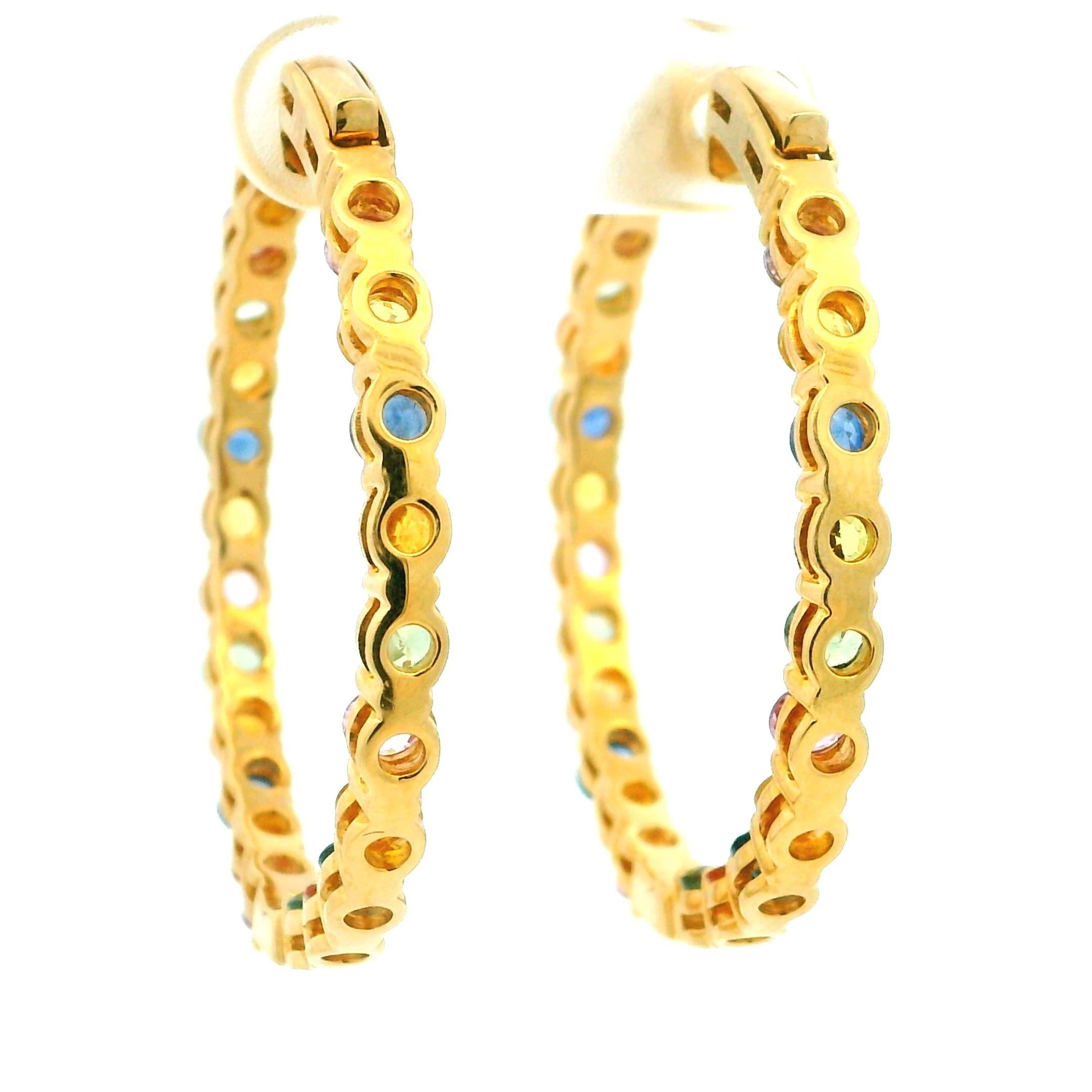 Vintage 18K Gold Rainbow Hoop Earrings with 13 Carats of Natural Sapphires For Sale 2