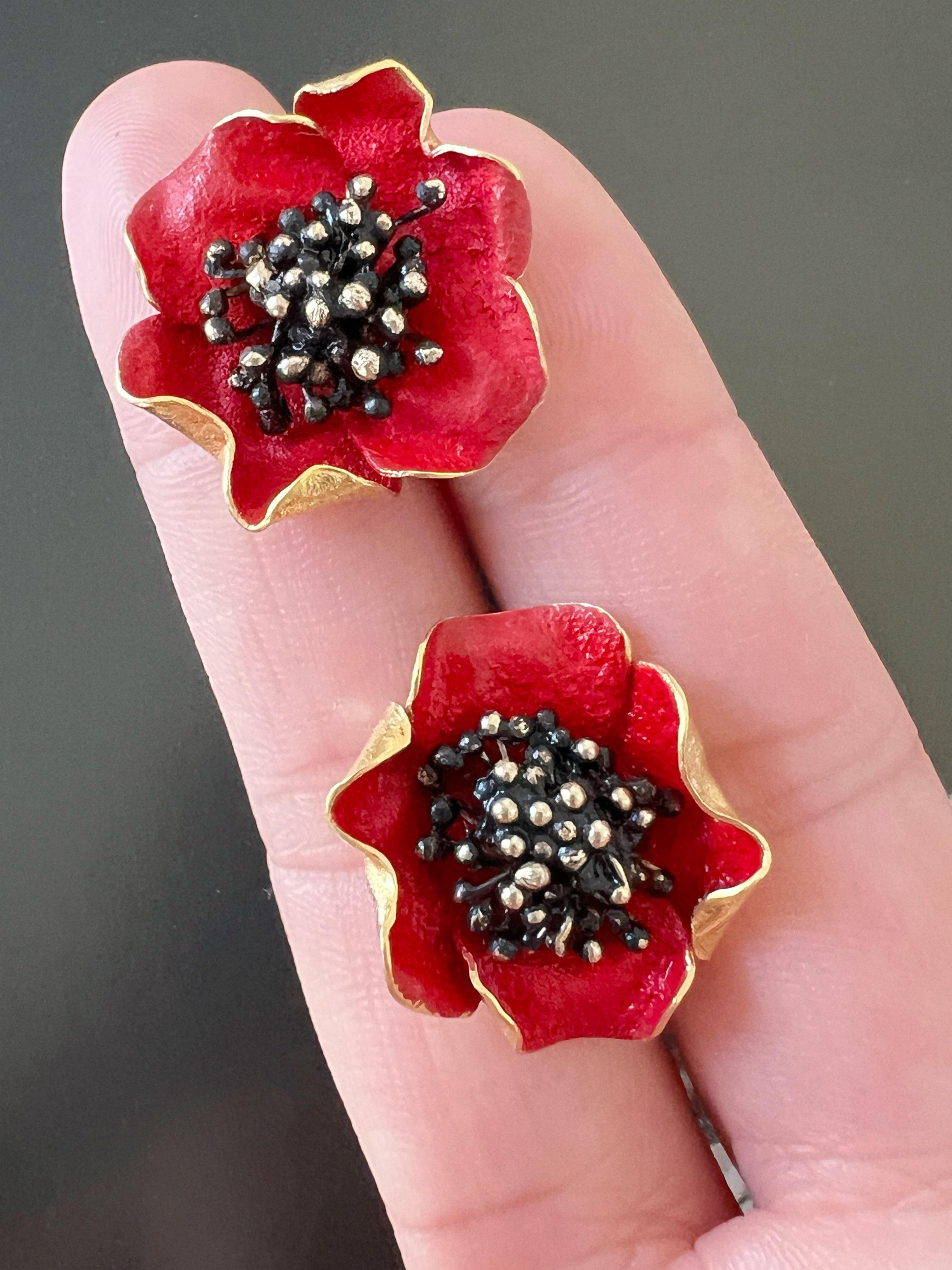 Vintage 18K gold red enamel poppy flower earrings 1