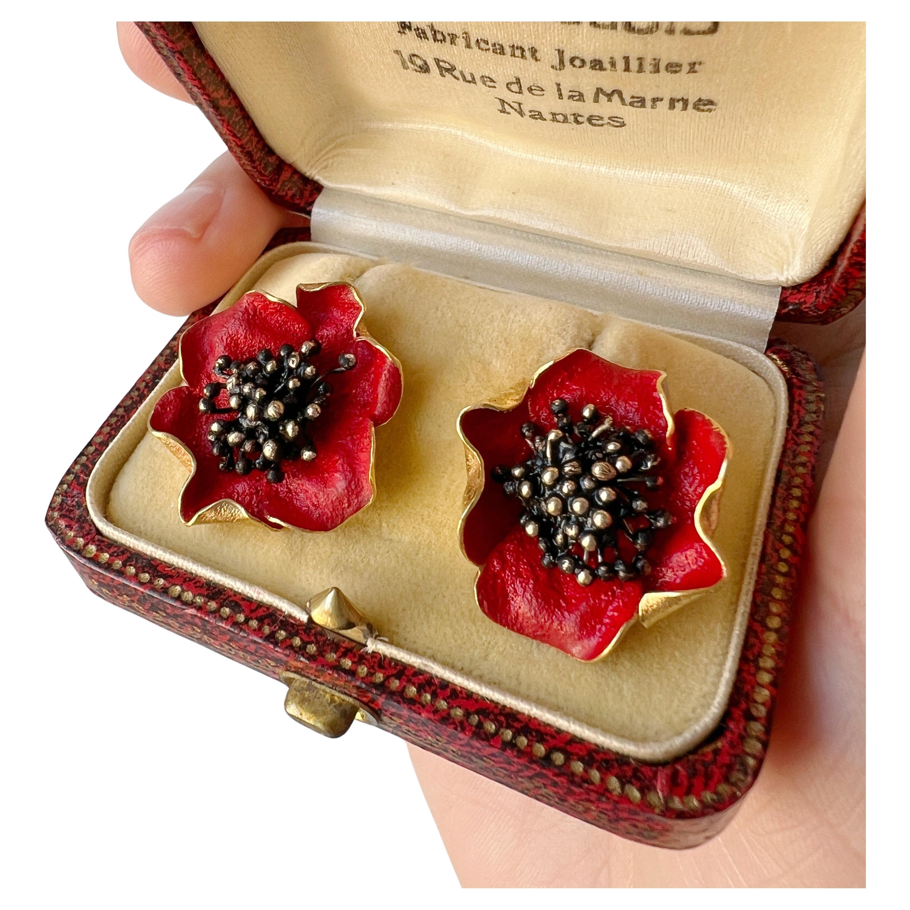 Vintage 18K gold red enamel poppy flower earrings For Sale