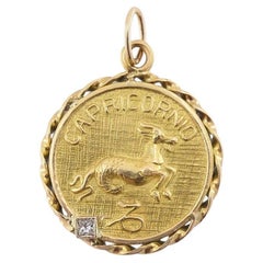Vintage 18k Gold Reversible Capricorn Pisces Zodiac Pendant Diamond Accent