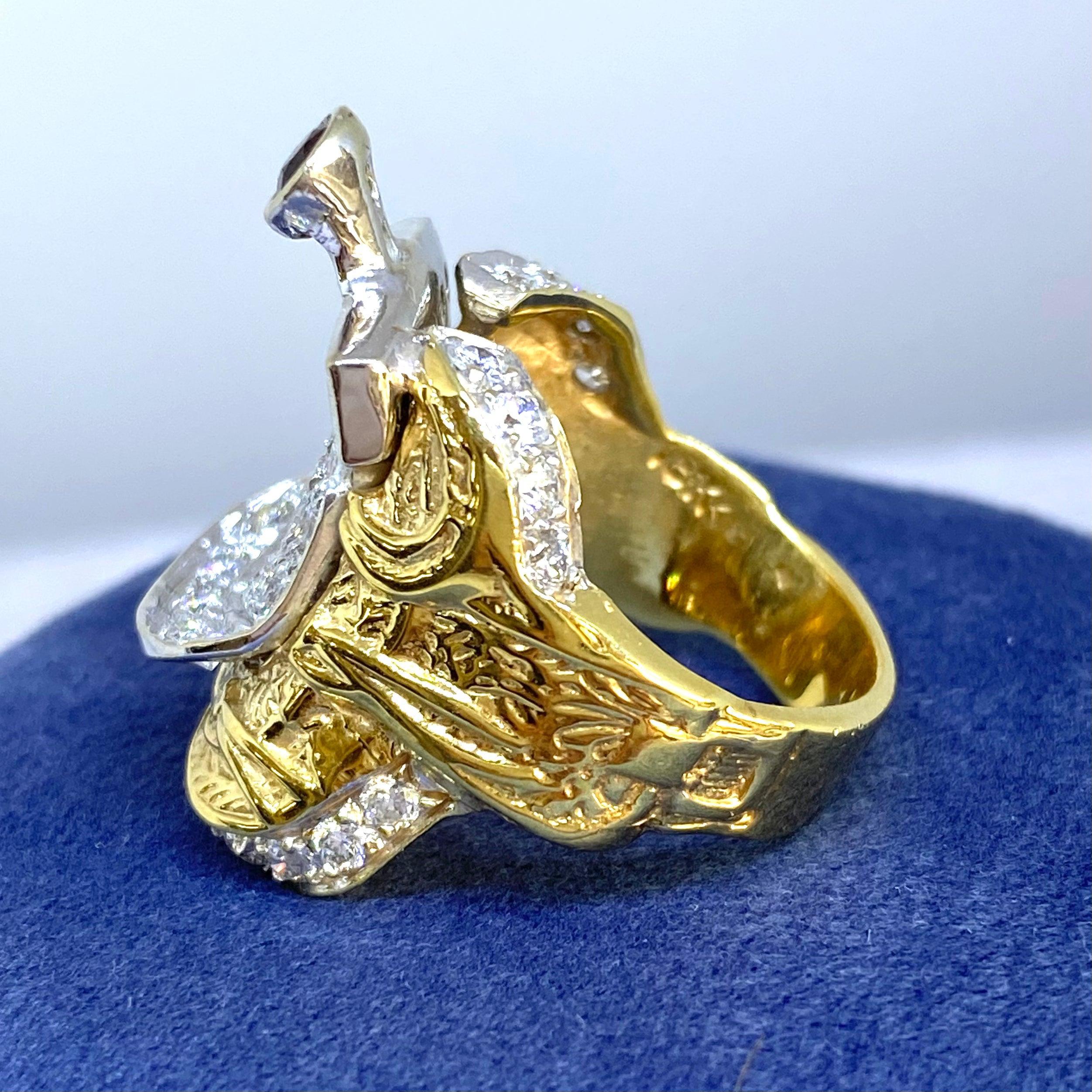 Vintage 18K Gold Ruby and Diamond Saddle Ring For Sale 2