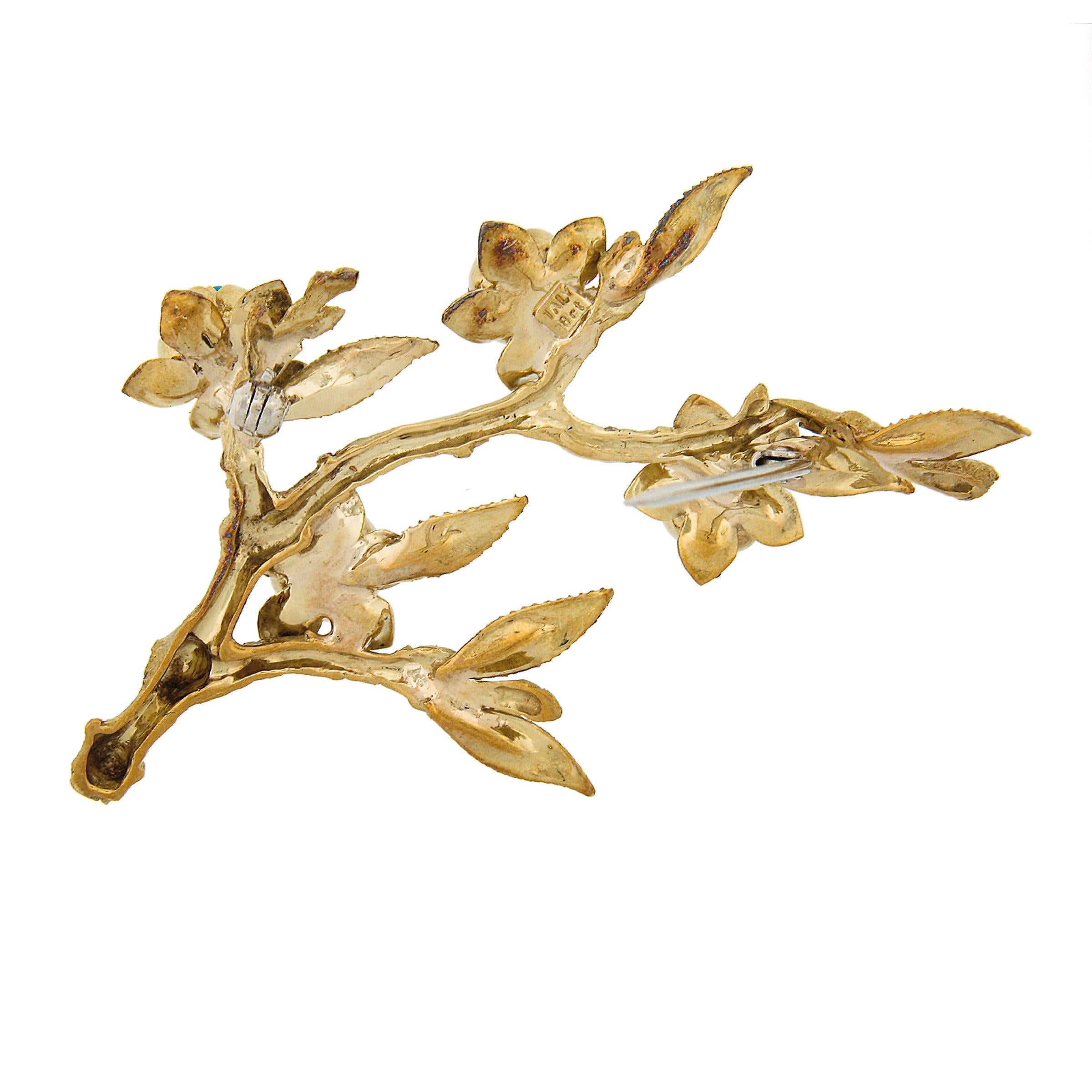 Broche vintage de oro de 18 quilates con rubí, esmeralda, zafiro y turquesa con textura de rama en Excelente estado para la venta en Montclair, NJ