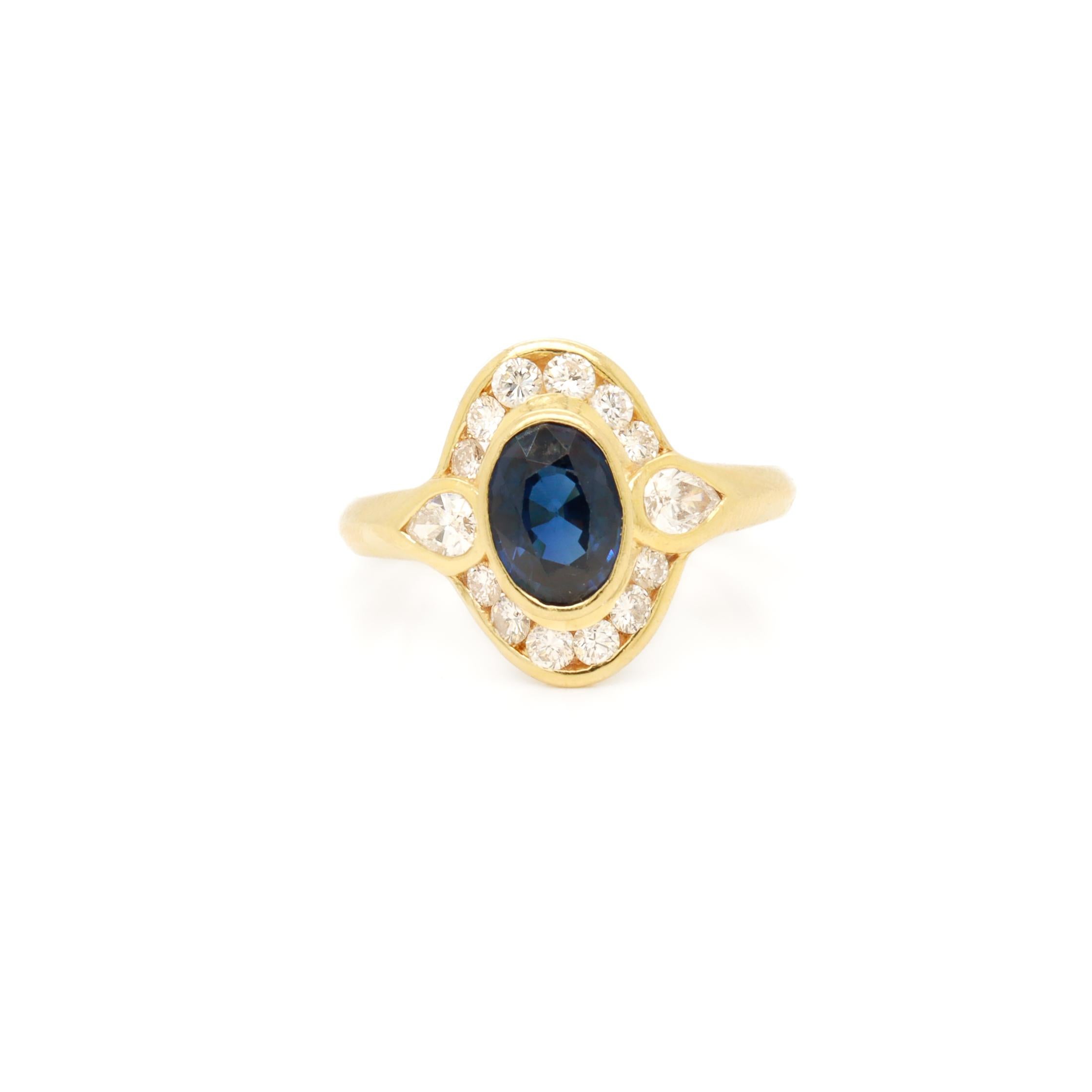 Vintage 18K Gold, Sapphire, and Diamond Cocktail Ring For Sale 5
