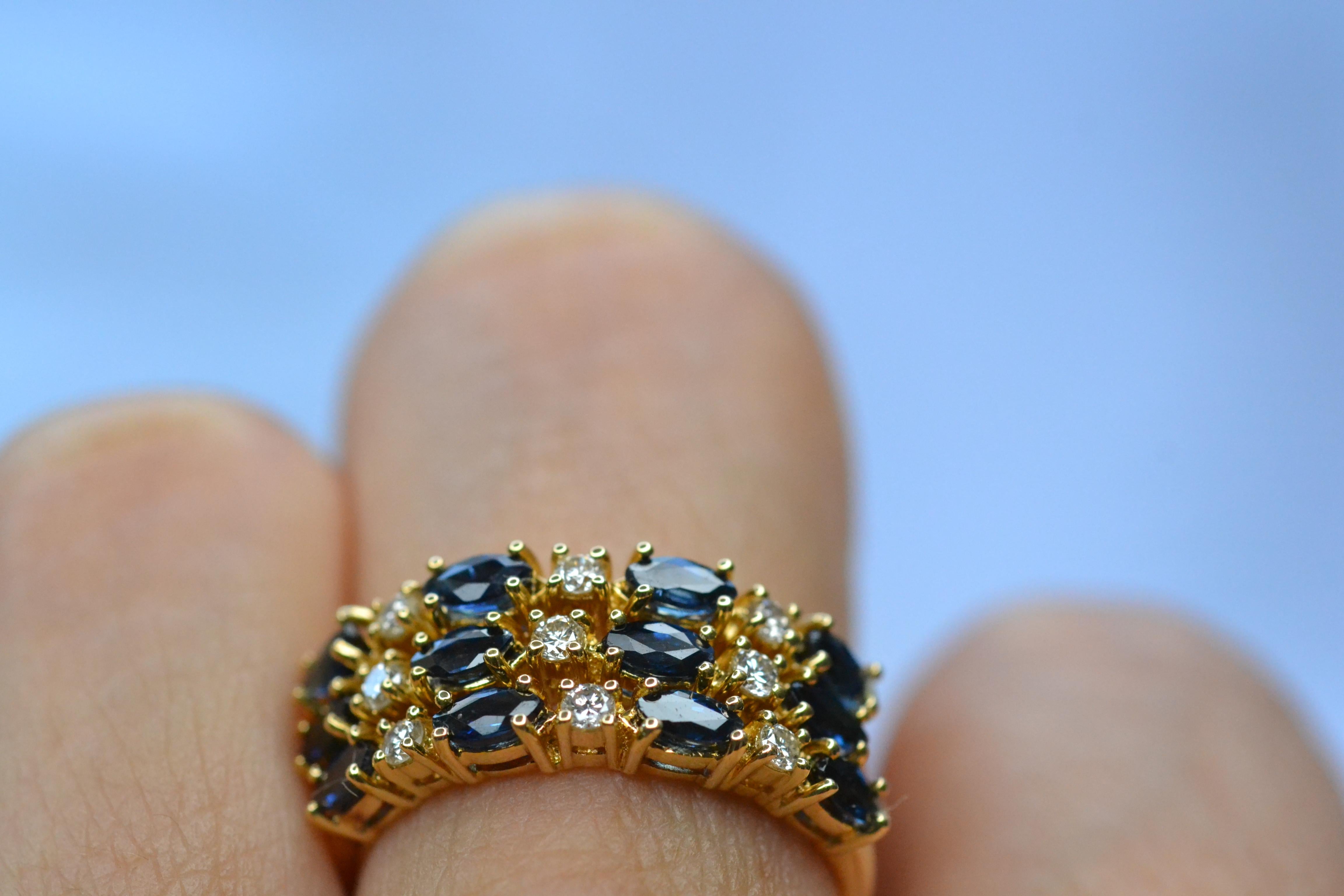 Vintage 18k Gold Sapphire and Diamond Marquise Ring In Good Condition For Sale In London, GB