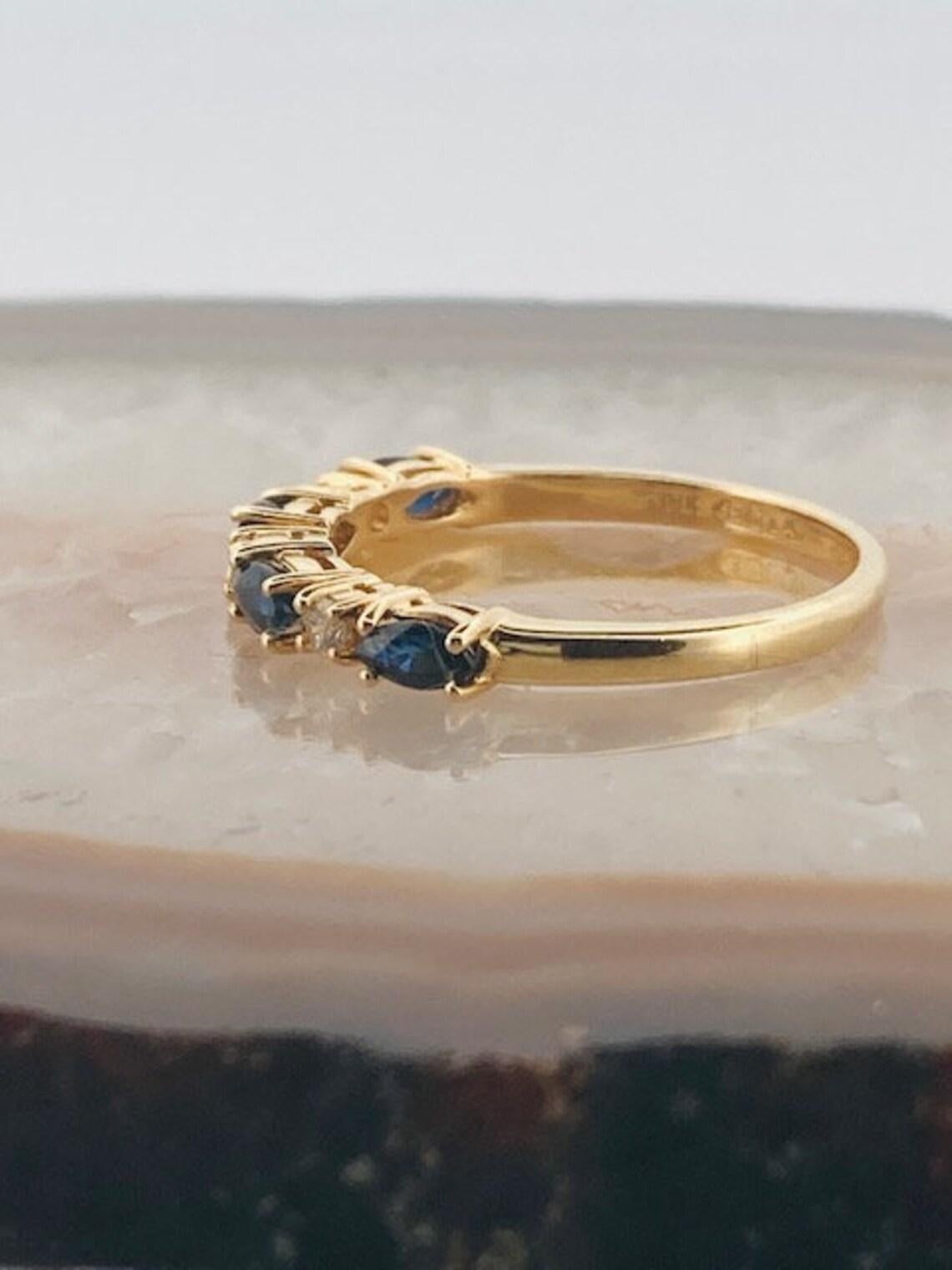 Vintage 18k Gold Sapphire and Diamond Marquise Ring For Sale 2