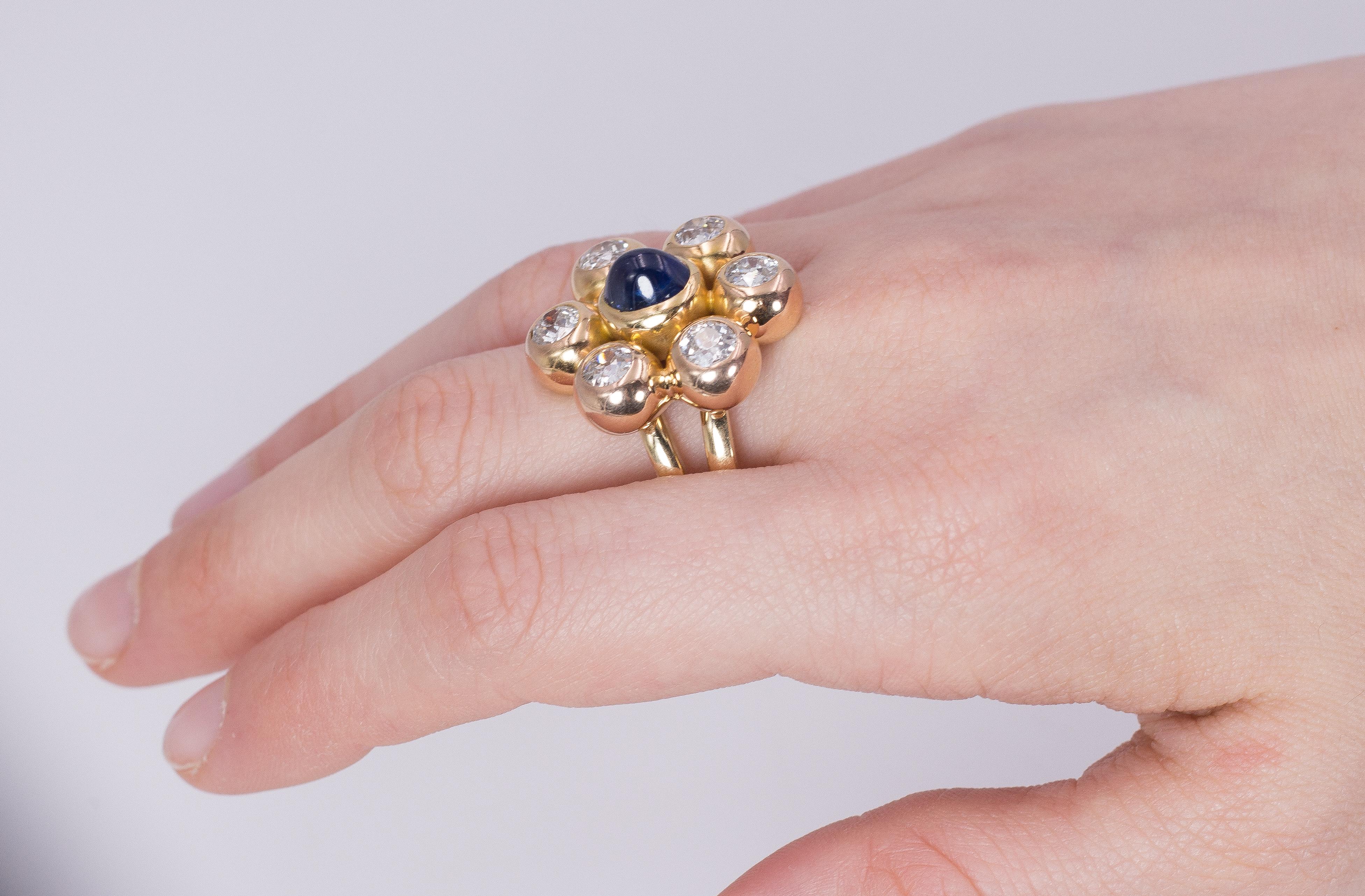 Vintage 18 Karat Gold, Sapphire and Diamond Ring, 1980s For Sale 1