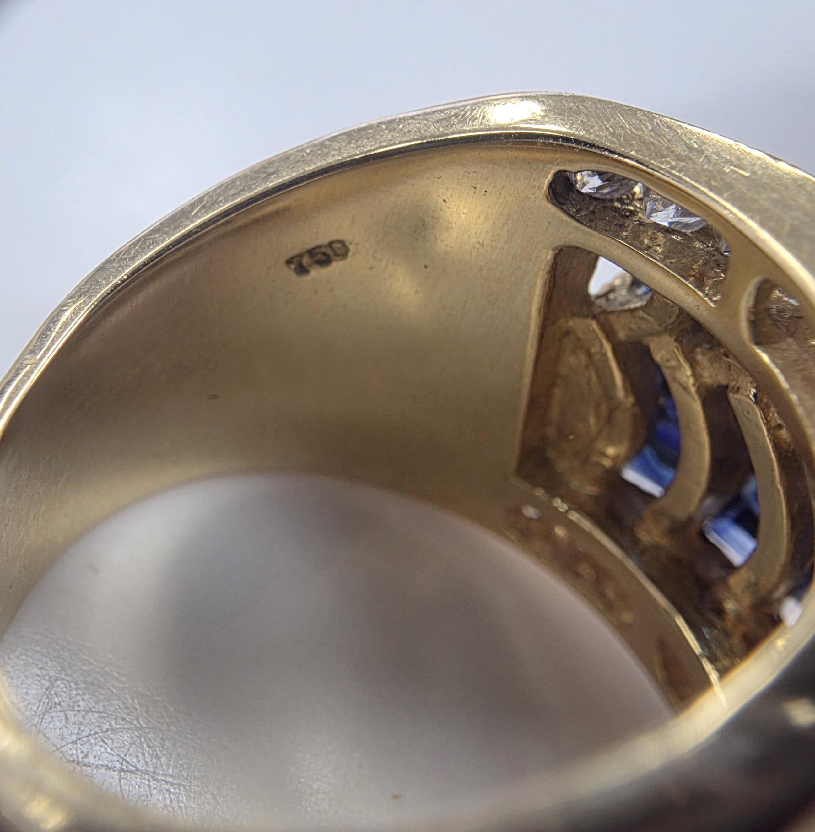 Vintage 18K Gold Sapphire Baguette Wave Channel Set Diamond Wide Band Ring Unisexe en vente