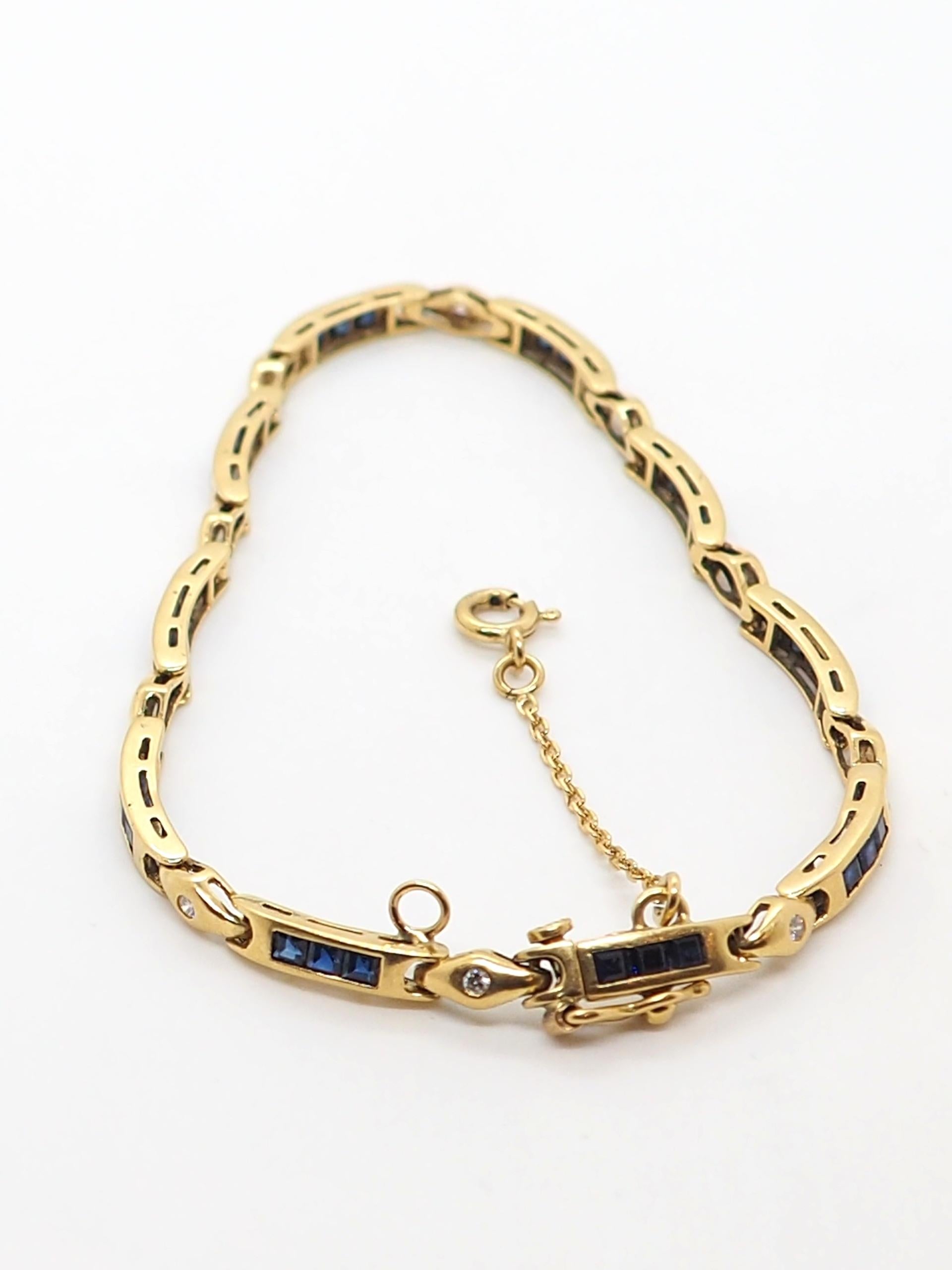 Taille brillant Bracelet vintage en or jaune 18 carats avec saphirs en vente